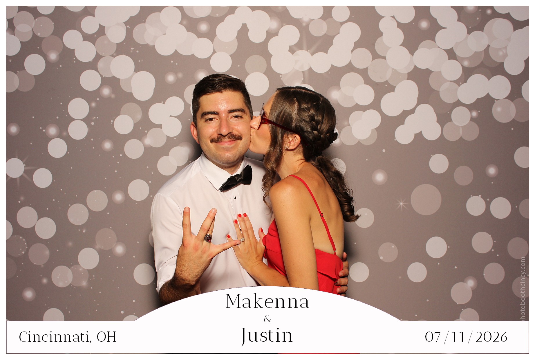 Makenna & Justin | View more photos from the event at gallery.photoboothcincy.com/u/PhotoBoothCincy/Makenna-Justin