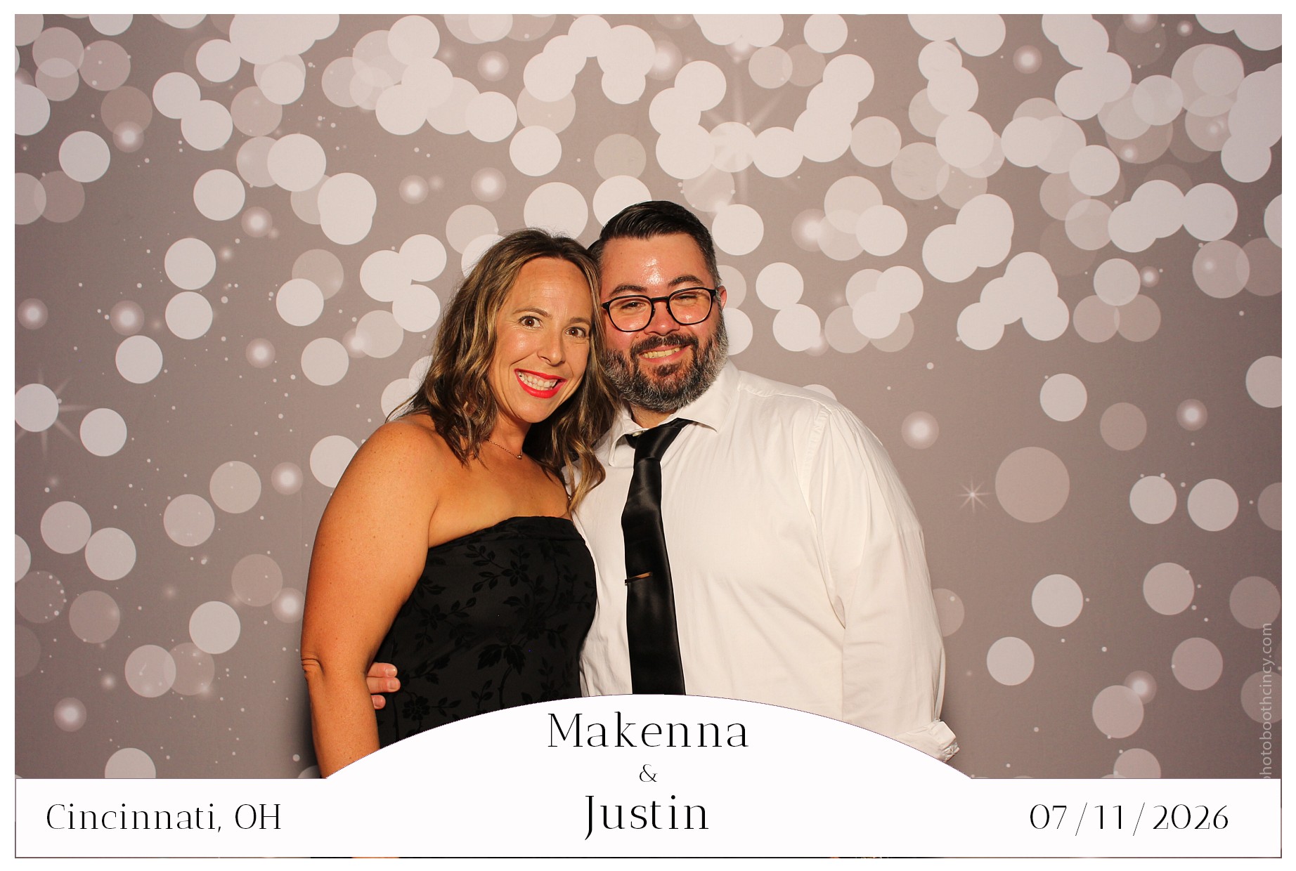 Makenna & Justin | View more photos from the event at gallery.photoboothcincy.com/u/PhotoBoothCincy/Makenna-Justin