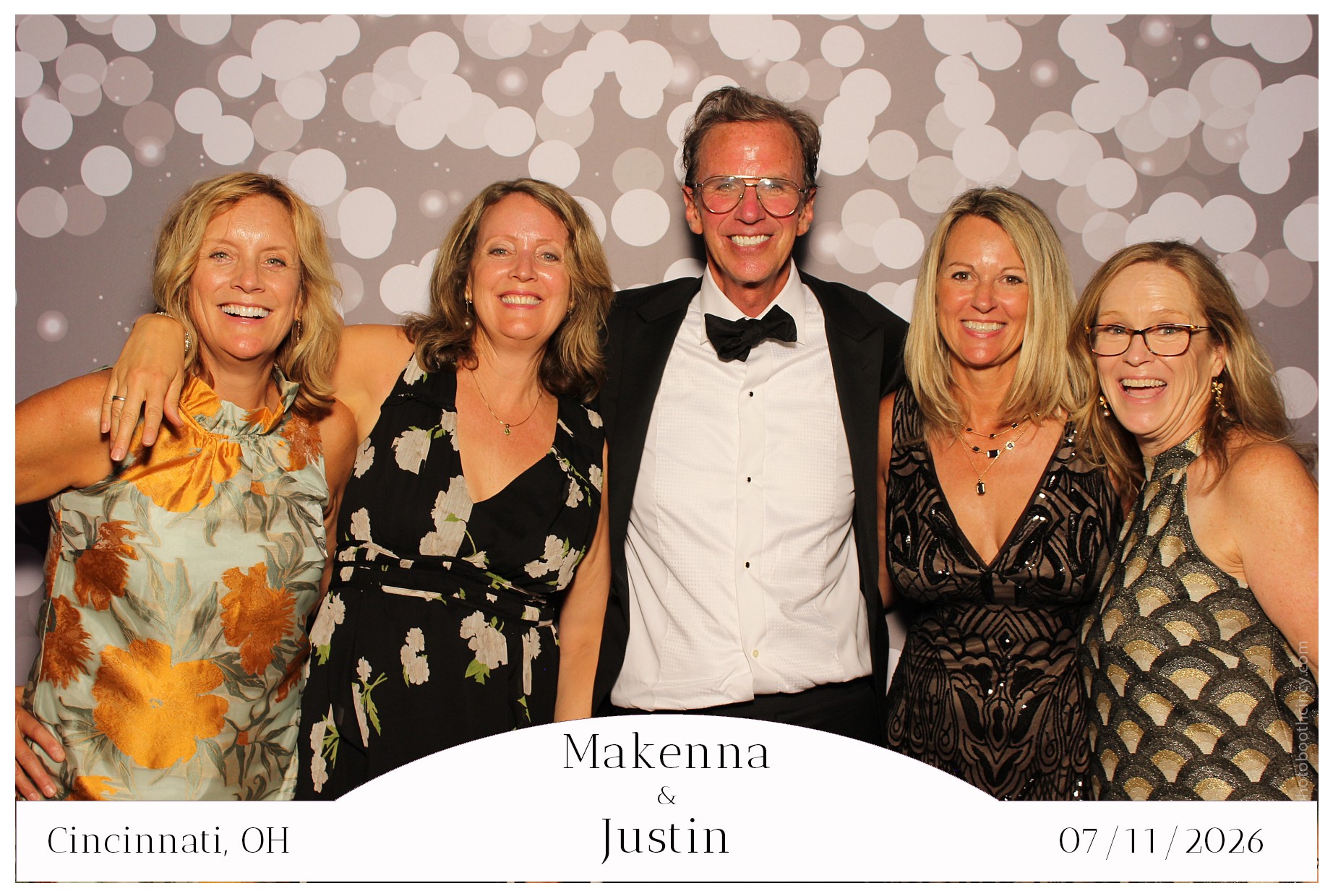 Makenna & Justin | View more photos from the event at gallery.photoboothcincy.com/u/PhotoBoothCincy/Makenna-Justin