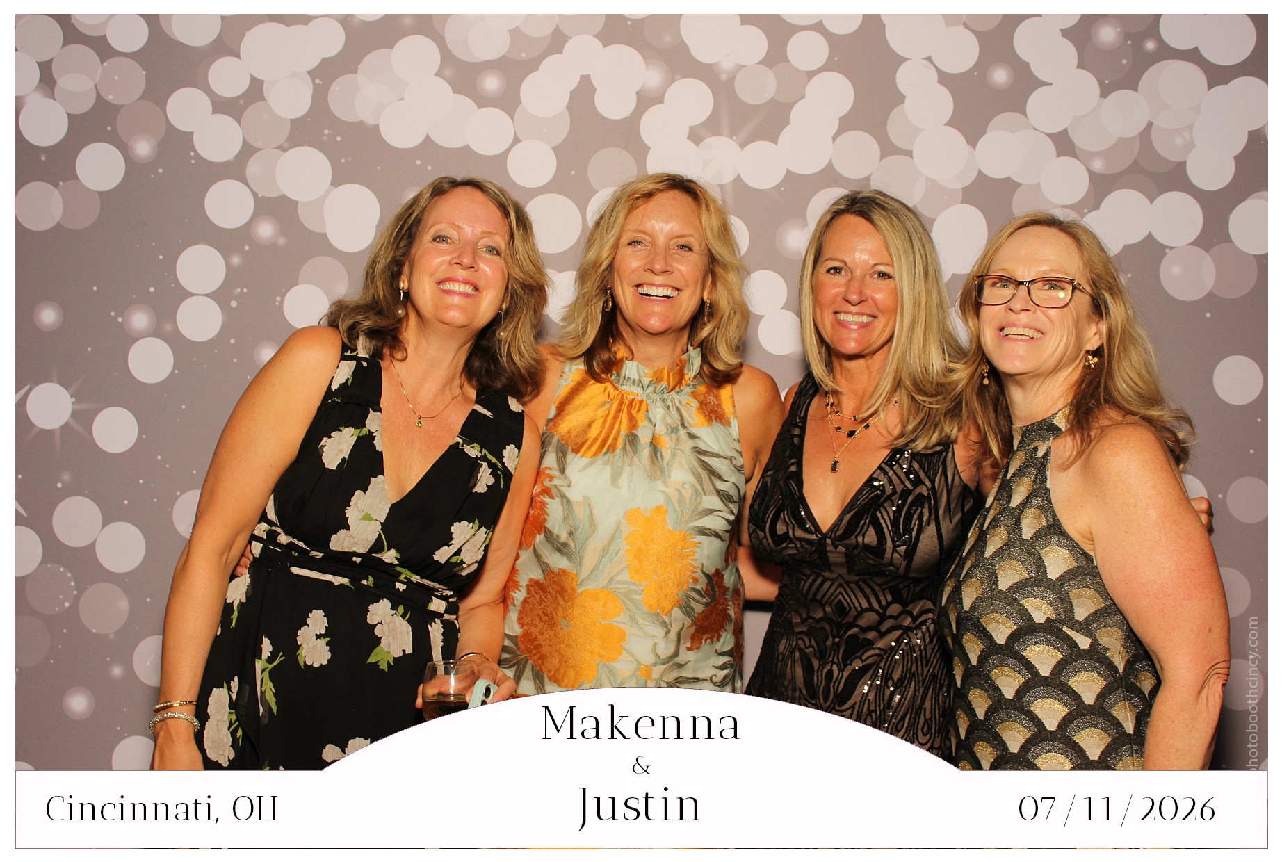 Makenna & Justin | View more photos from the event at gallery.photoboothcincy.com/u/PhotoBoothCincy/Makenna-Justin