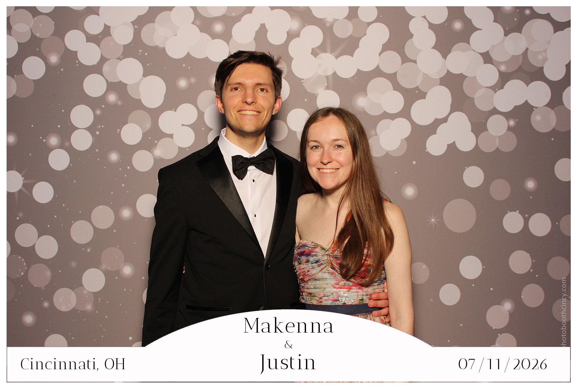 Makenna & Justin | View more photos from the event at gallery.photoboothcincy.com/u/PhotoBoothCincy/Makenna-Justin