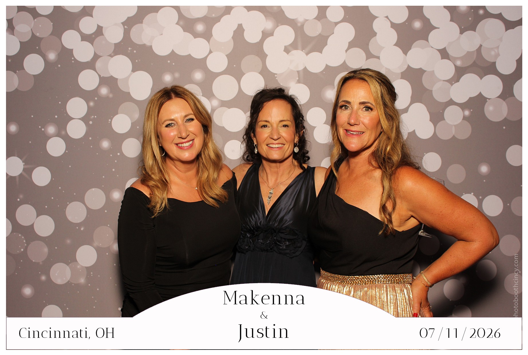Makenna & Justin | View more photos from the event at gallery.photoboothcincy.com/u/PhotoBoothCincy/Makenna-Justin