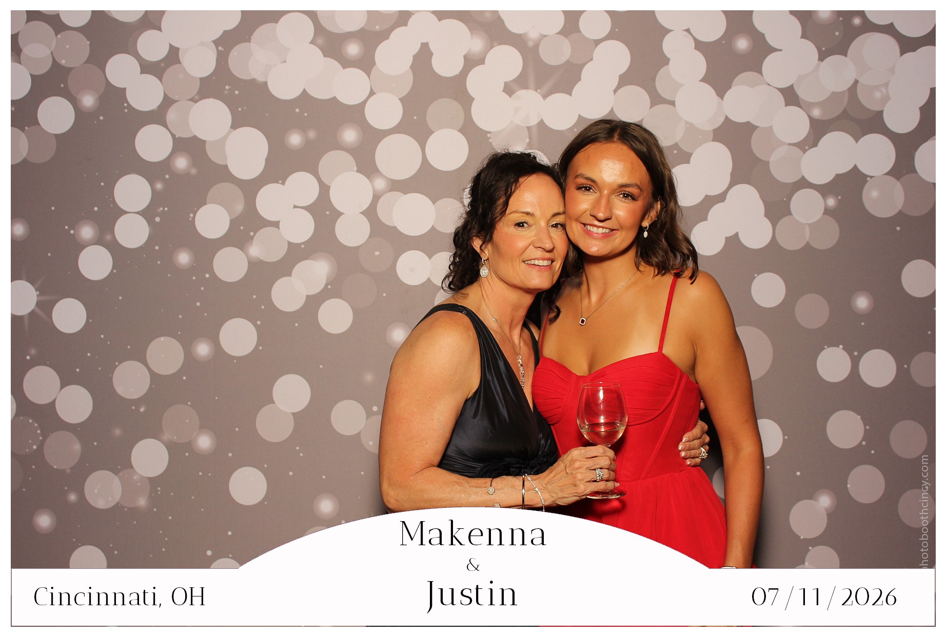 Makenna & Justin | View more photos from the event at gallery.photoboothcincy.com/u/PhotoBoothCincy/Makenna-Justin
