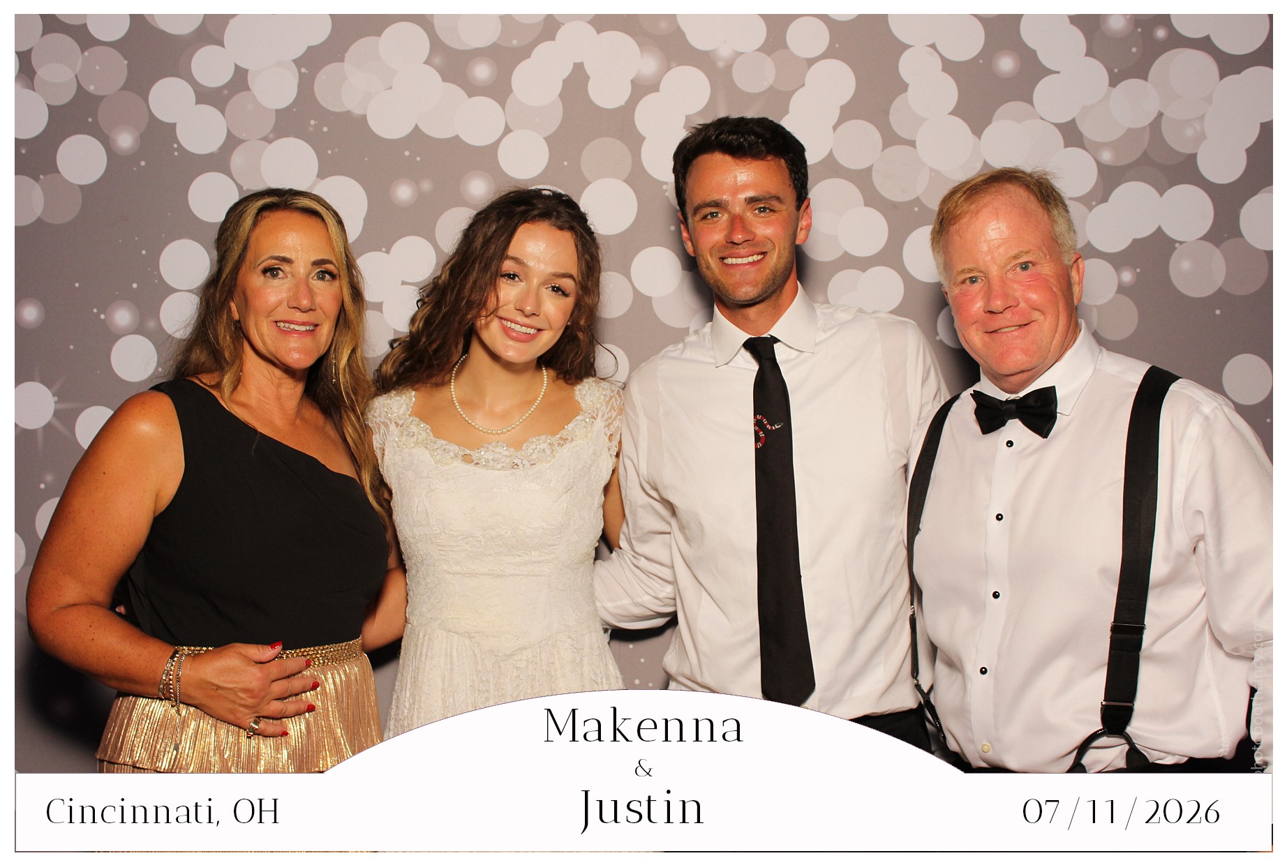 Makenna & Justin | View more photos from the event at gallery.photoboothcincy.com/u/PhotoBoothCincy/Makenna-Justin