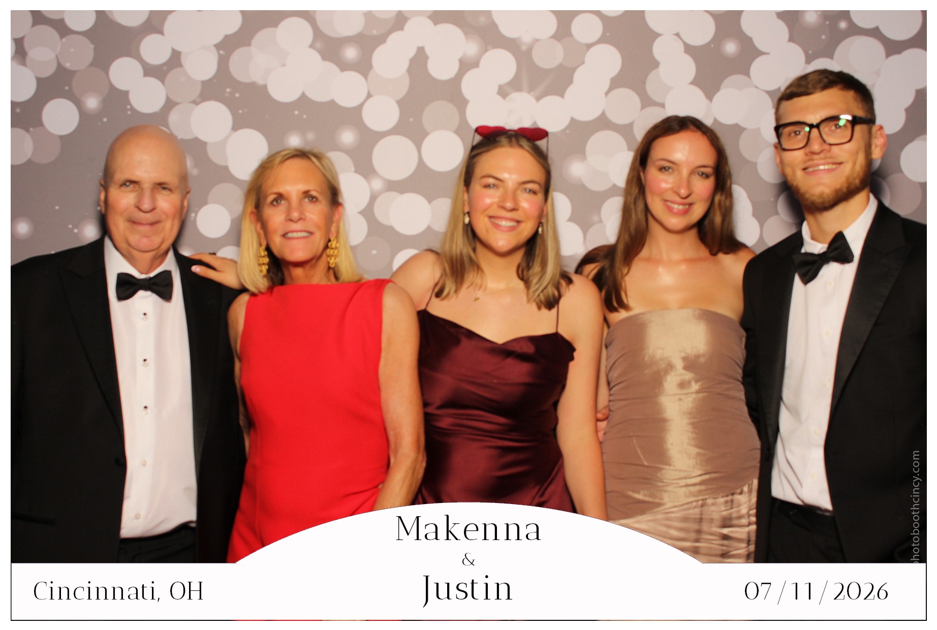 Makenna & Justin | View more photos from the event at gallery.photoboothcincy.com/u/PhotoBoothCincy/Makenna-Justin