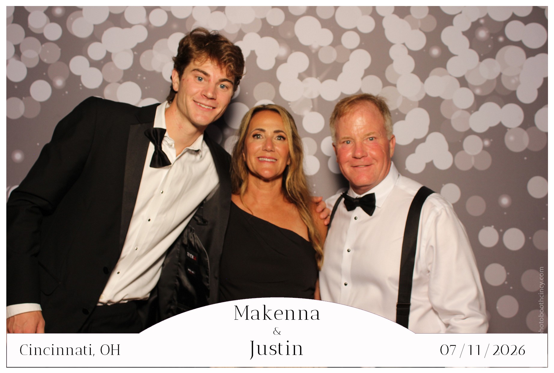 Makenna & Justin | View more photos from the event at gallery.photoboothcincy.com/u/PhotoBoothCincy/Makenna-Justin