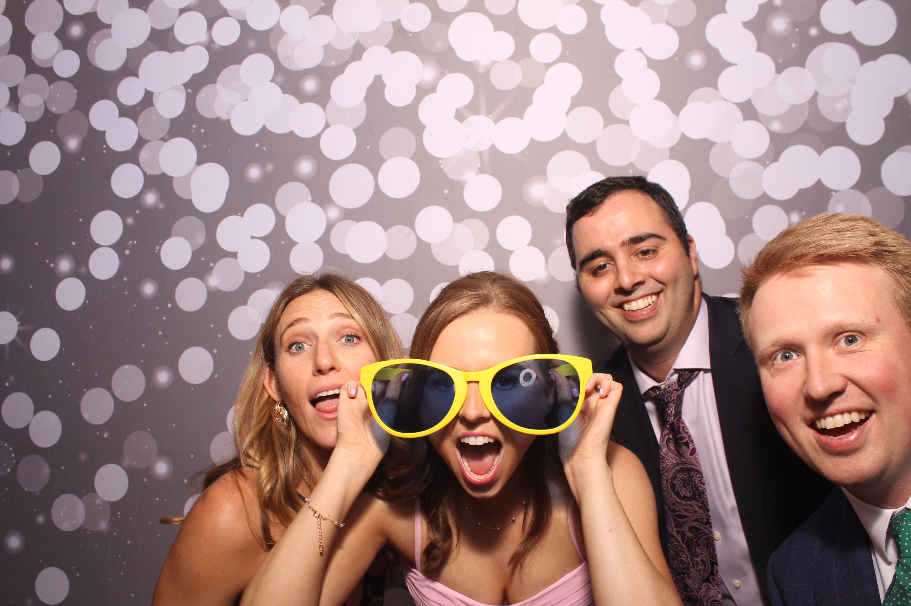 Maria & Patrick | View more photos from the event at gallery.photoboothcincy.com/u/PhotoBoothCincy/Maria-Patrick