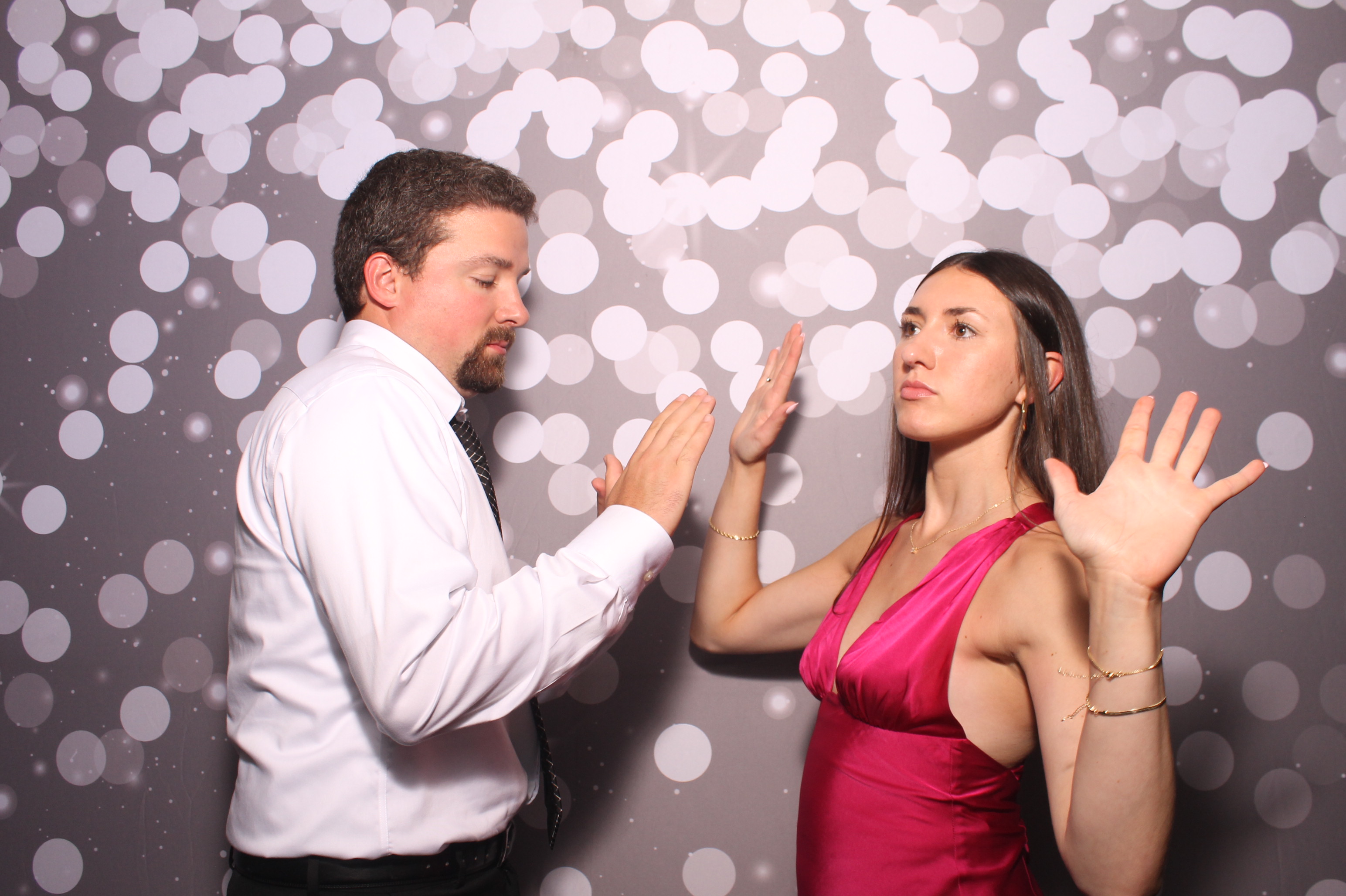 Maria & Patrick | View more photos from the event at gallery.photoboothcincy.com/u/PhotoBoothCincy/Maria-Patrick