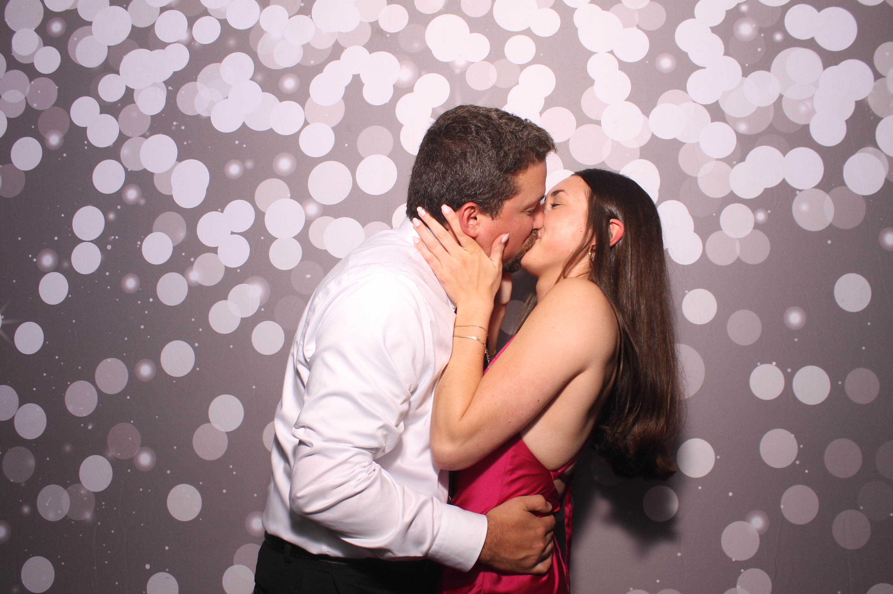 Maria & Patrick | View more photos from the event at gallery.photoboothcincy.com/u/PhotoBoothCincy/Maria-Patrick
