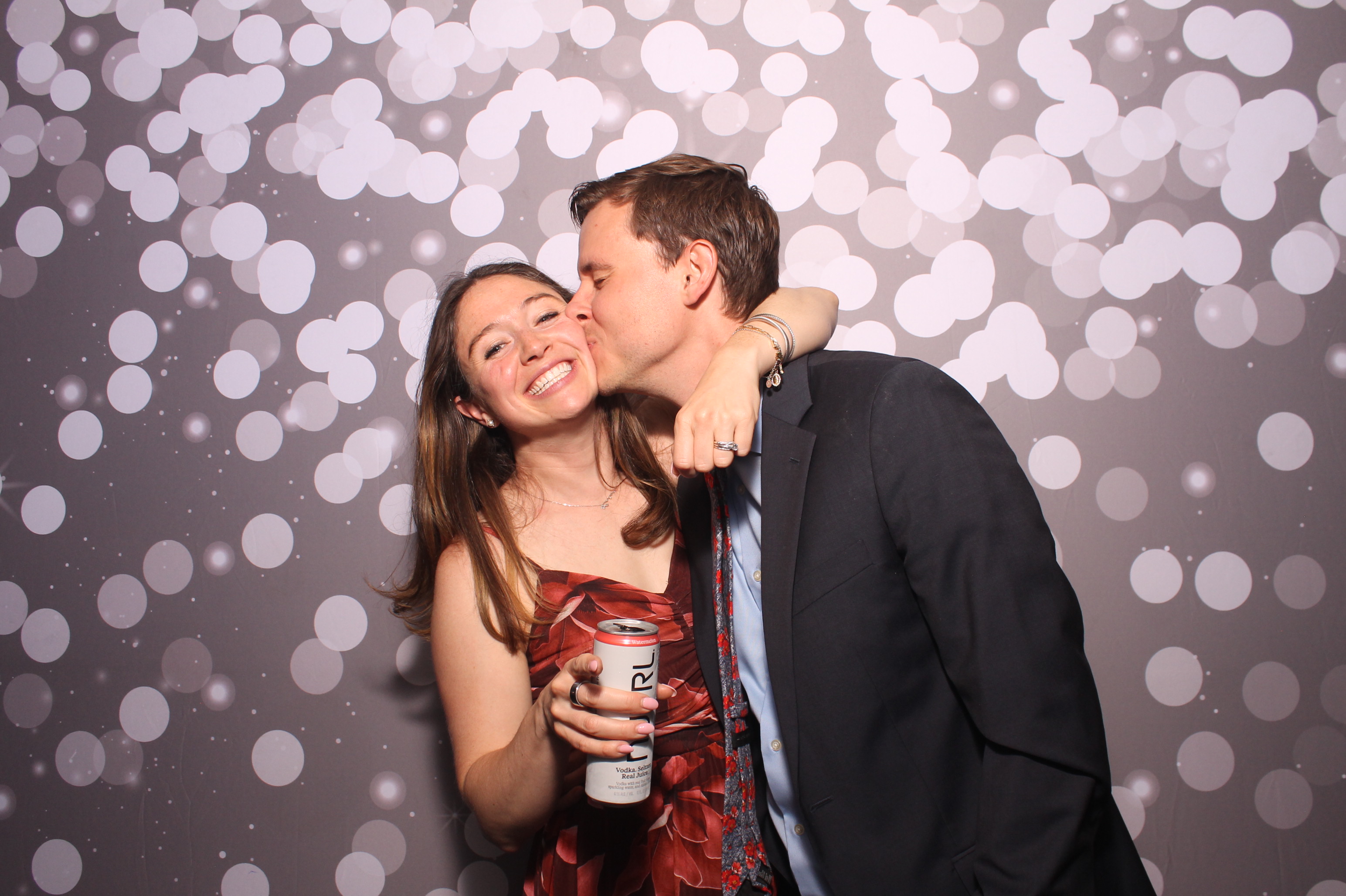 Maria & Patrick | View more photos from the event at gallery.photoboothcincy.com/u/PhotoBoothCincy/Maria-Patrick