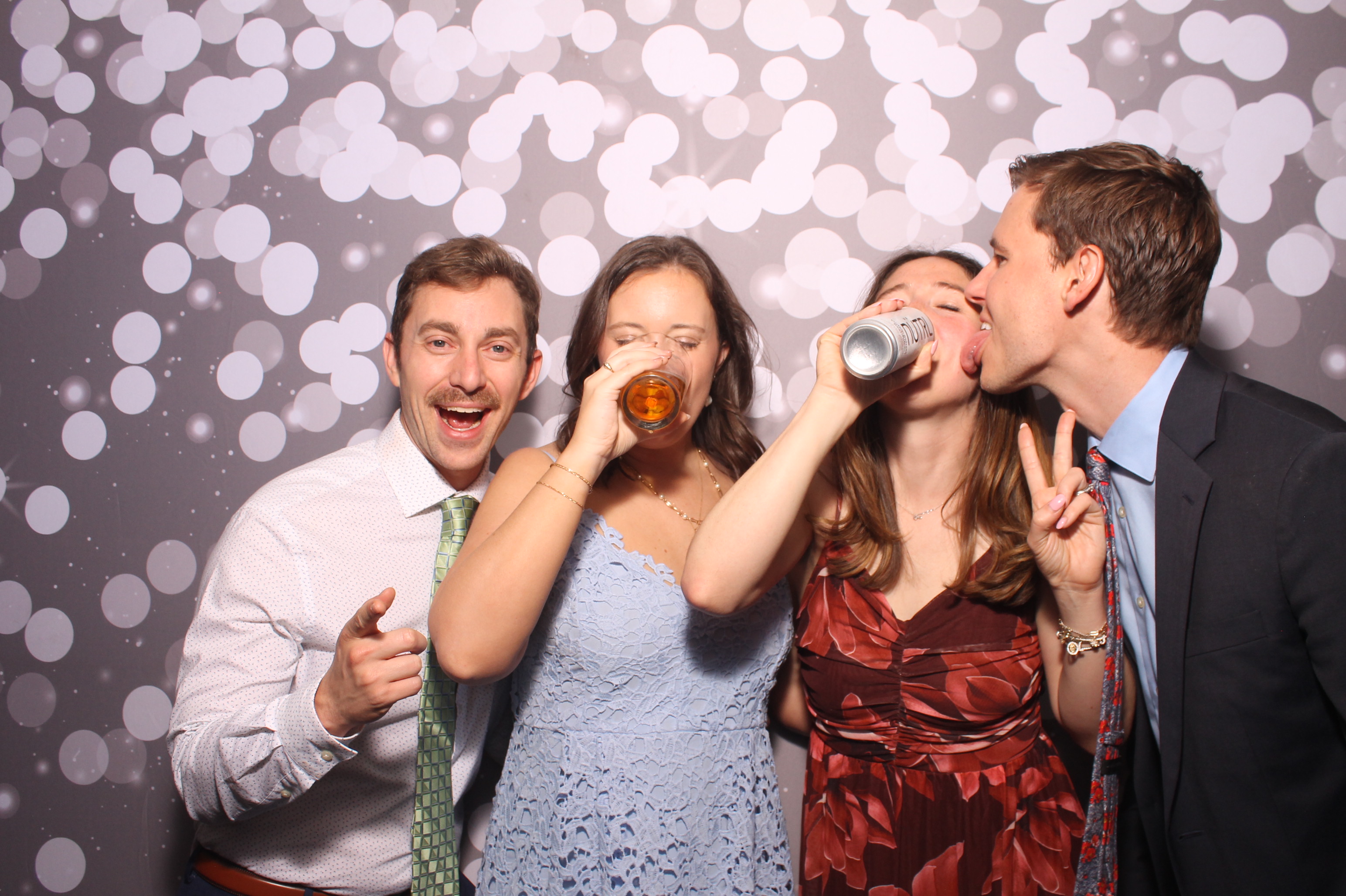 Maria & Patrick | View more photos from the event at gallery.photoboothcincy.com/u/PhotoBoothCincy/Maria-Patrick