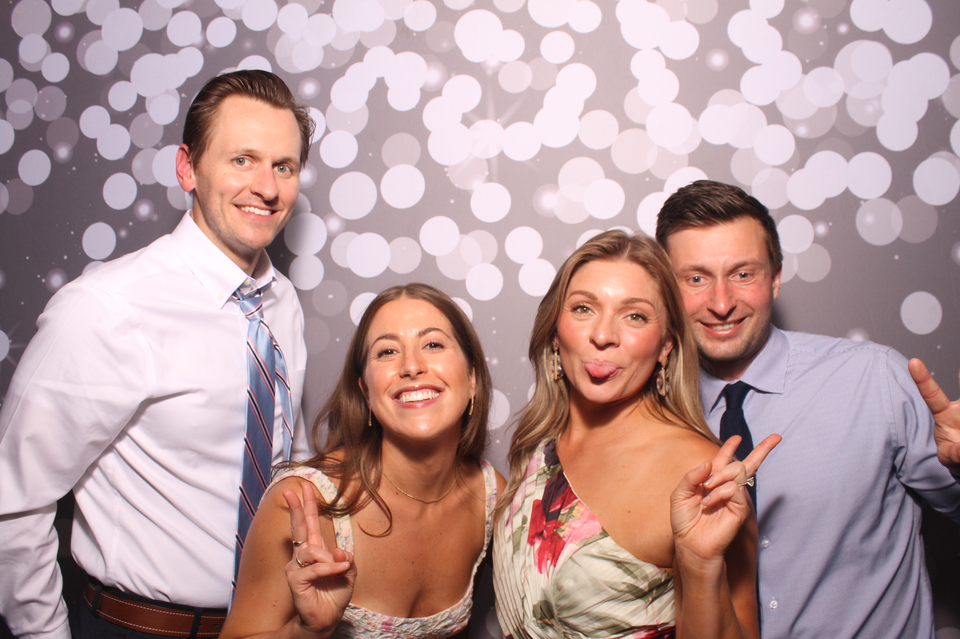 Maria & Patrick | View more photos from the event at gallery.photoboothcincy.com/u/PhotoBoothCincy/Maria-Patrick