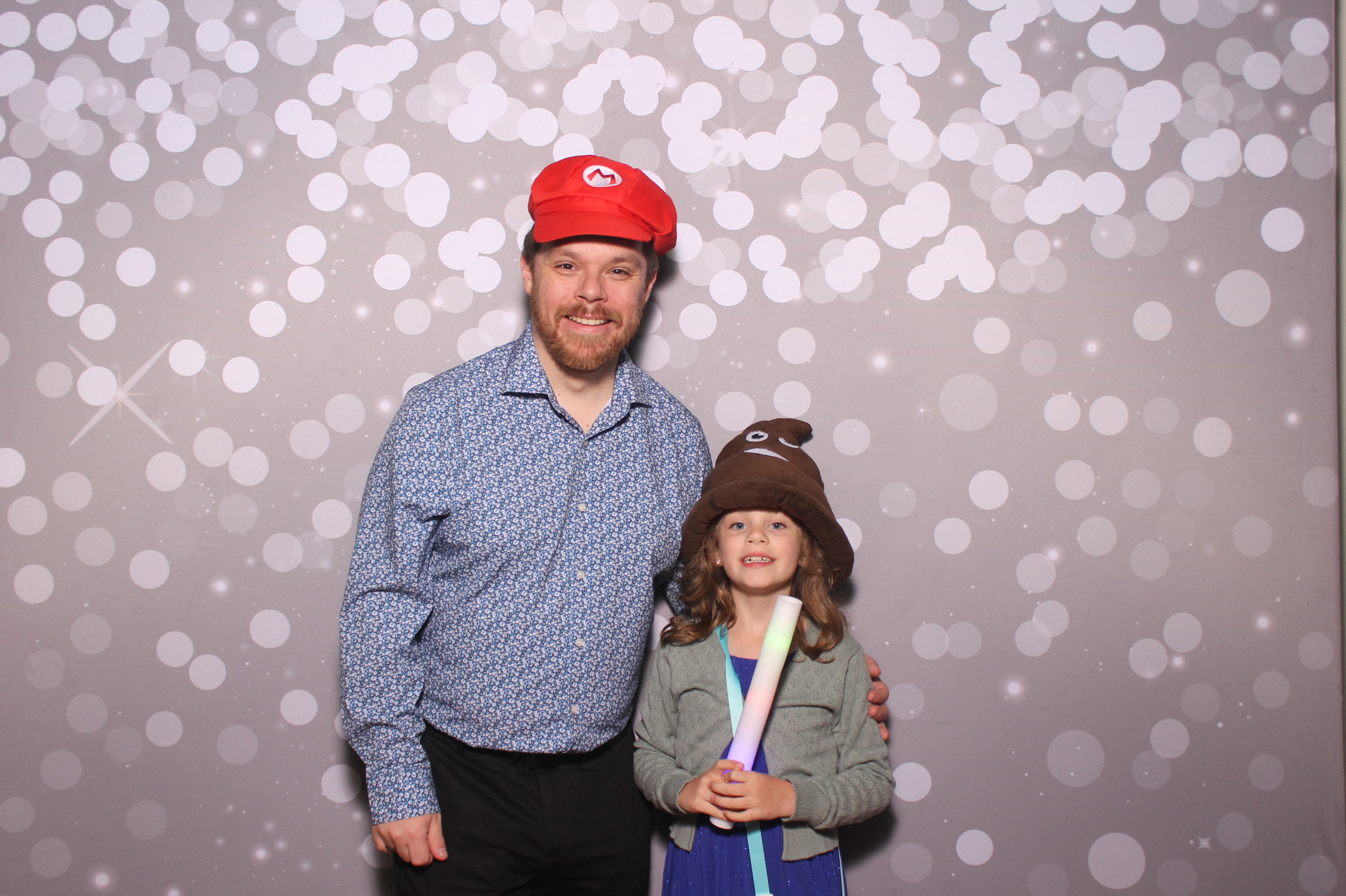 Mariemount Father Daughter Dance | View more photos from the event at gallery.photoboothcincy.com/u/PhotoBoothCincy/Mariemount-Father-Daughter-Dance-1
