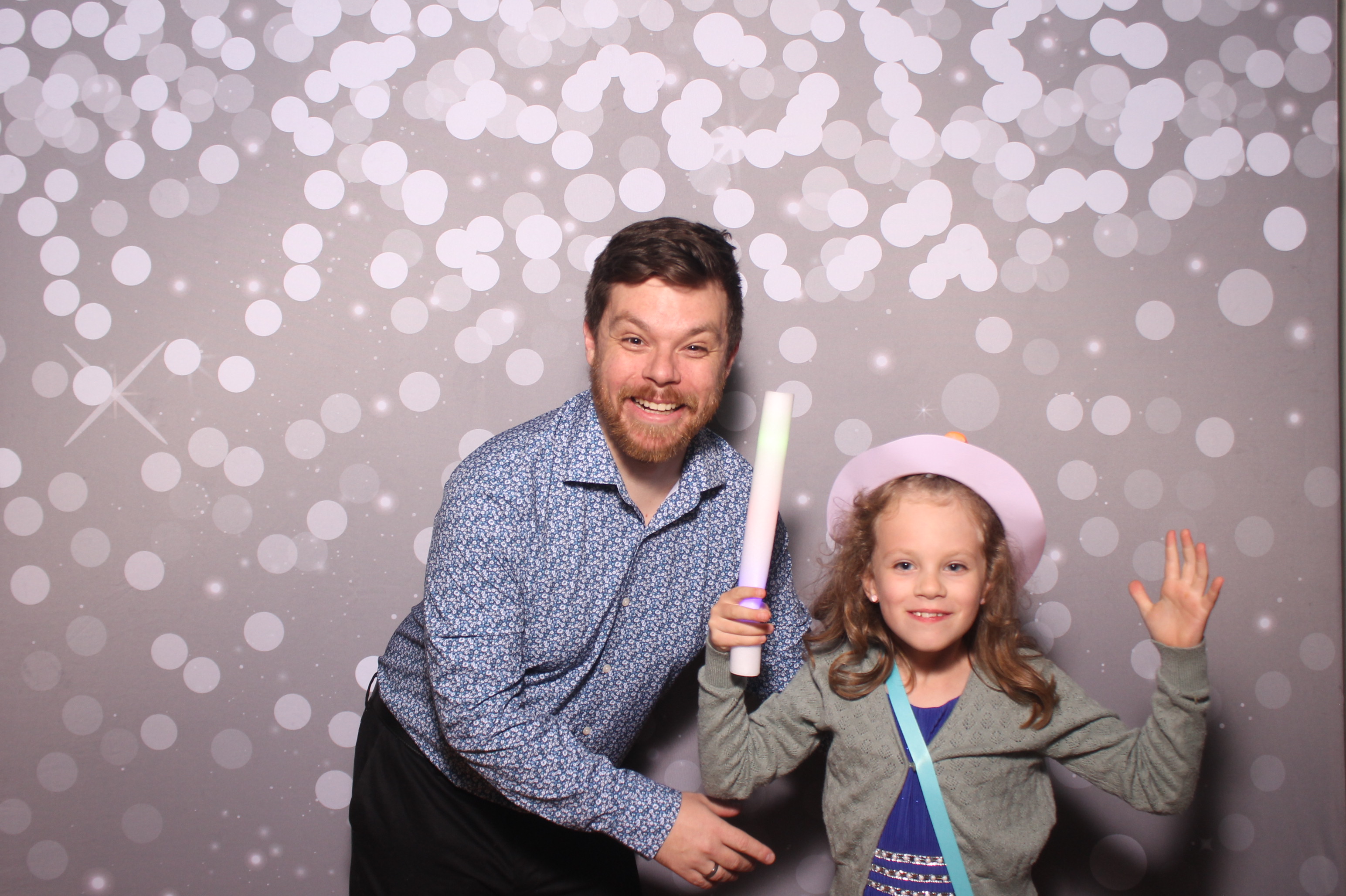 Mariemount Father Daughter Dance | View more photos from the event at gallery.photoboothcincy.com/u/PhotoBoothCincy/Mariemount-Father-Daughter-Dance-1