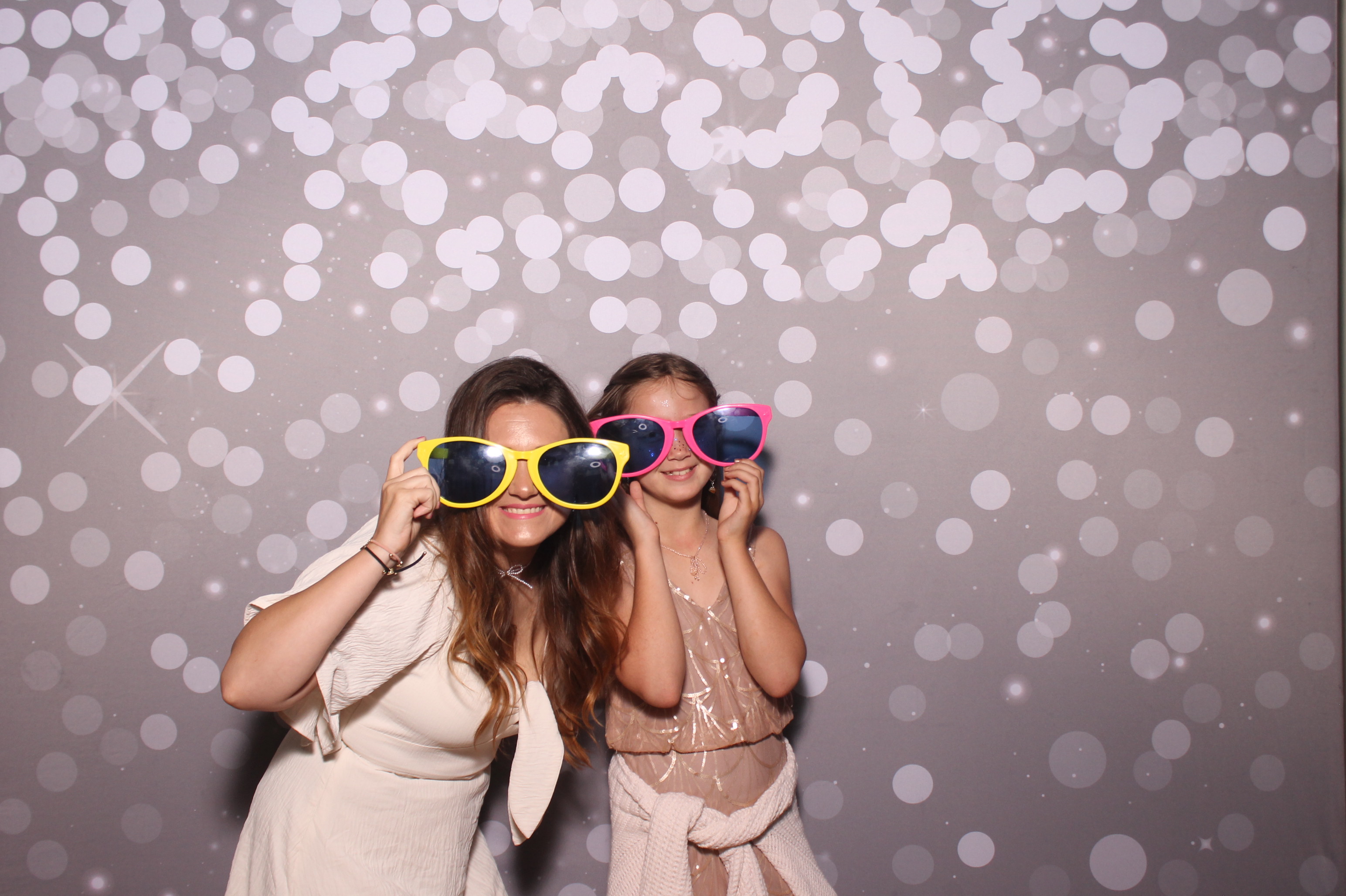 Mariemount Father Daughter Dance | View more photos from the event at gallery.photoboothcincy.com/u/PhotoBoothCincy/Mariemount-Father-Daughter-Dance-1