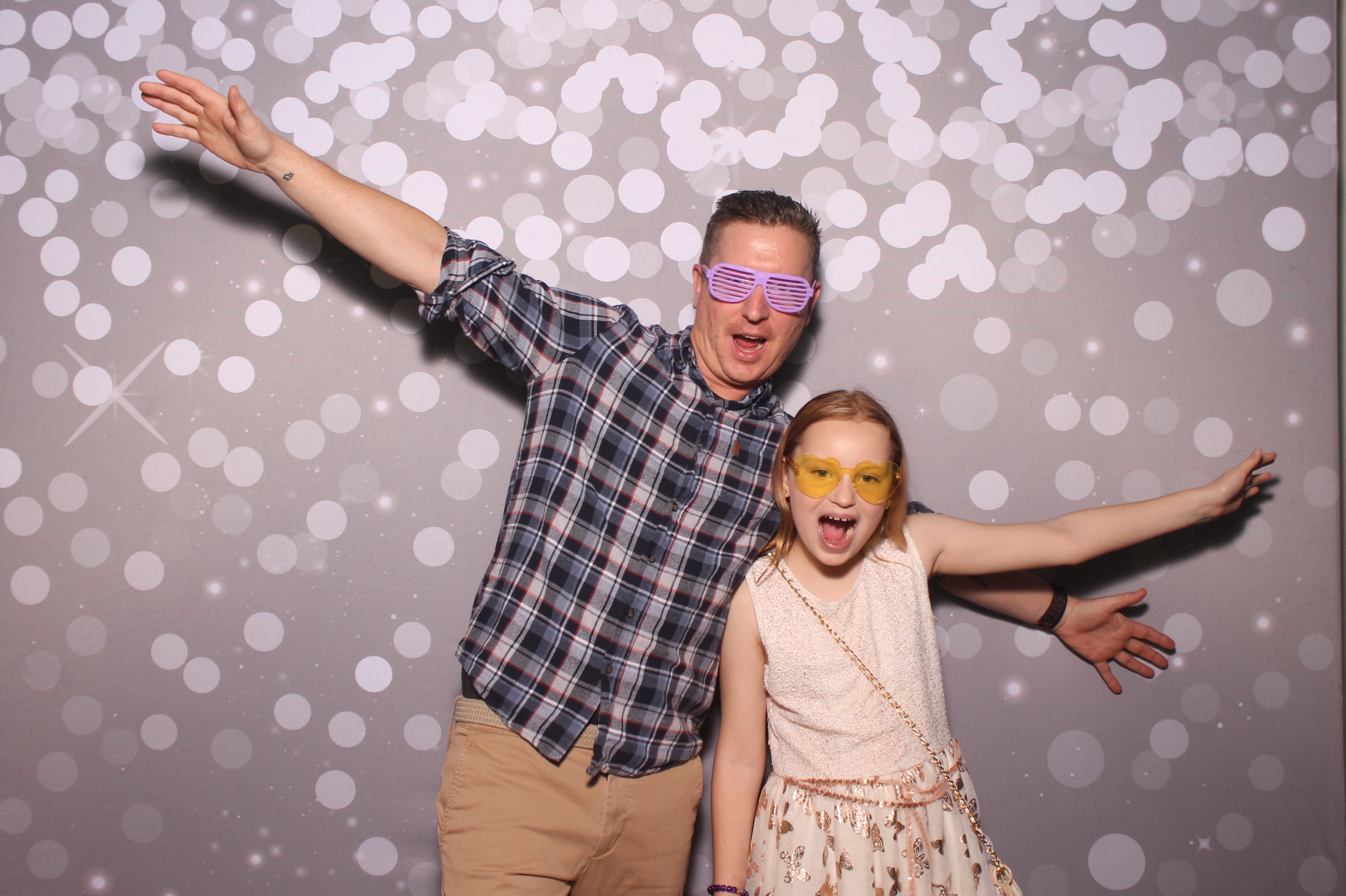 Mariemount Father Daughter Dance | View more photos from the event at gallery.photoboothcincy.com/u/PhotoBoothCincy/Mariemount-Father-Daughter-Dance-1