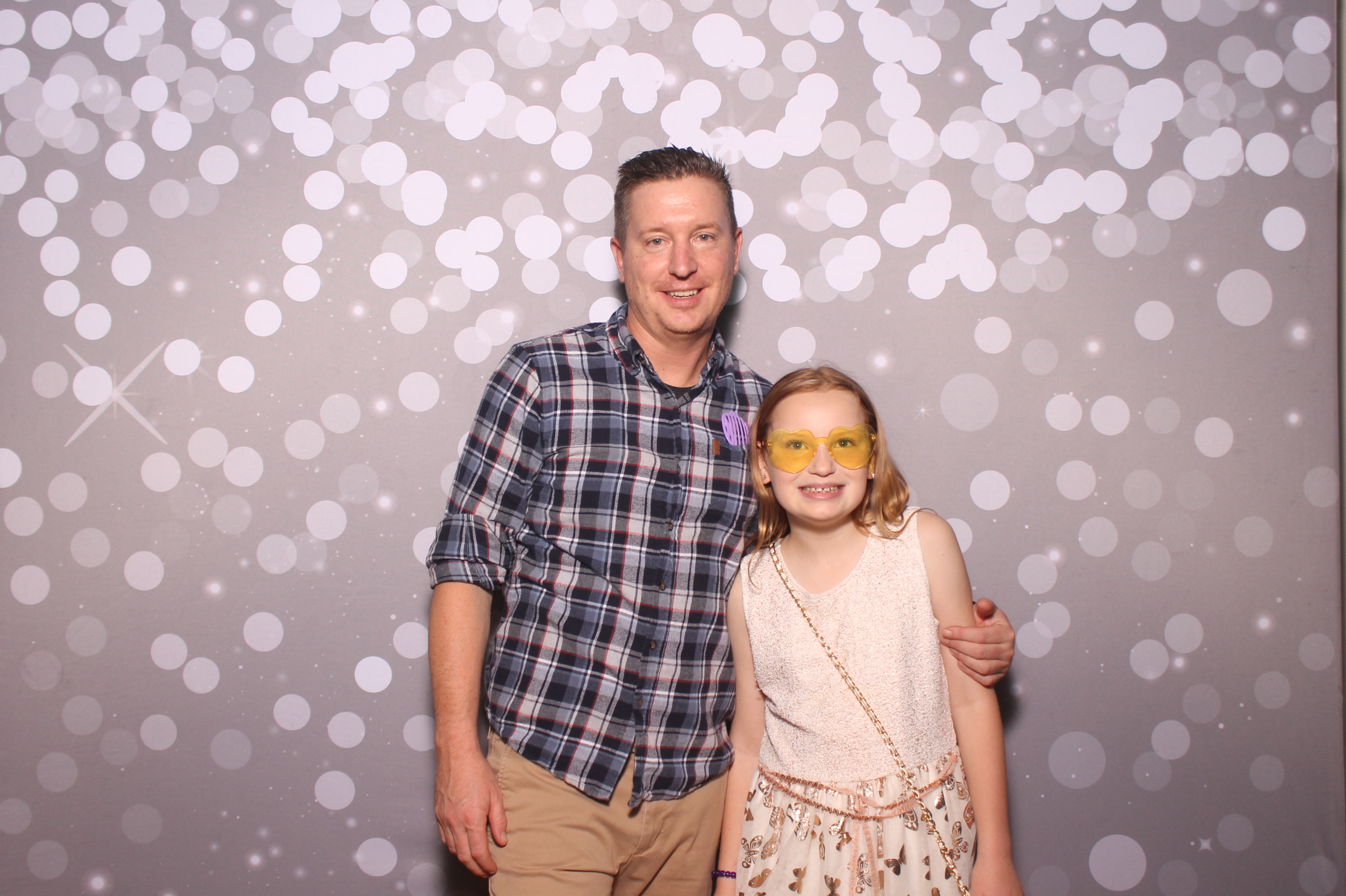 Mariemount Father Daughter Dance | View more photos from the event at gallery.photoboothcincy.com/u/PhotoBoothCincy/Mariemount-Father-Daughter-Dance-1