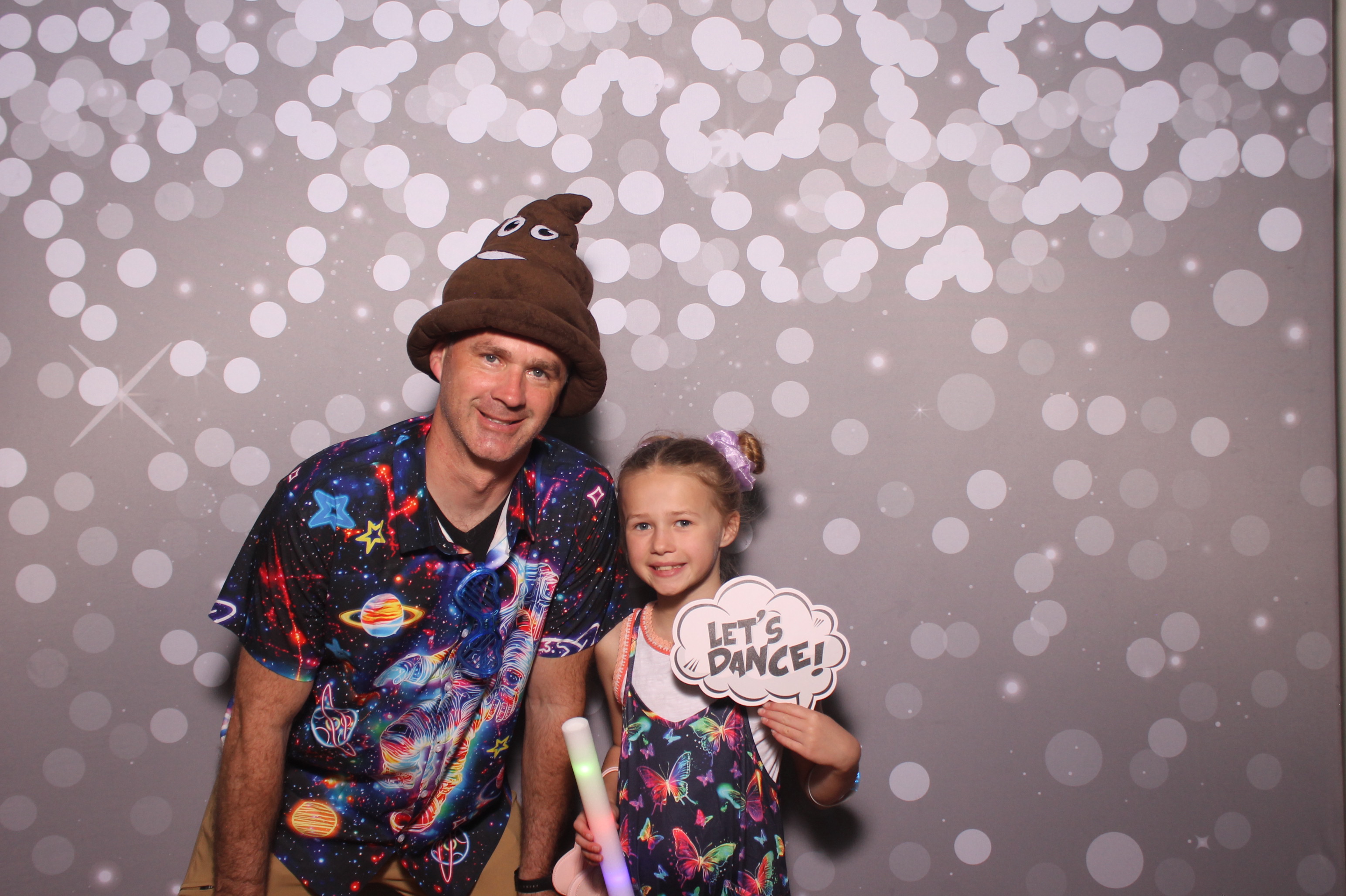 Mariemount Father Daughter Dance | View more photos from the event at gallery.photoboothcincy.com/u/PhotoBoothCincy/Mariemount-Father-Daughter-Dance-1