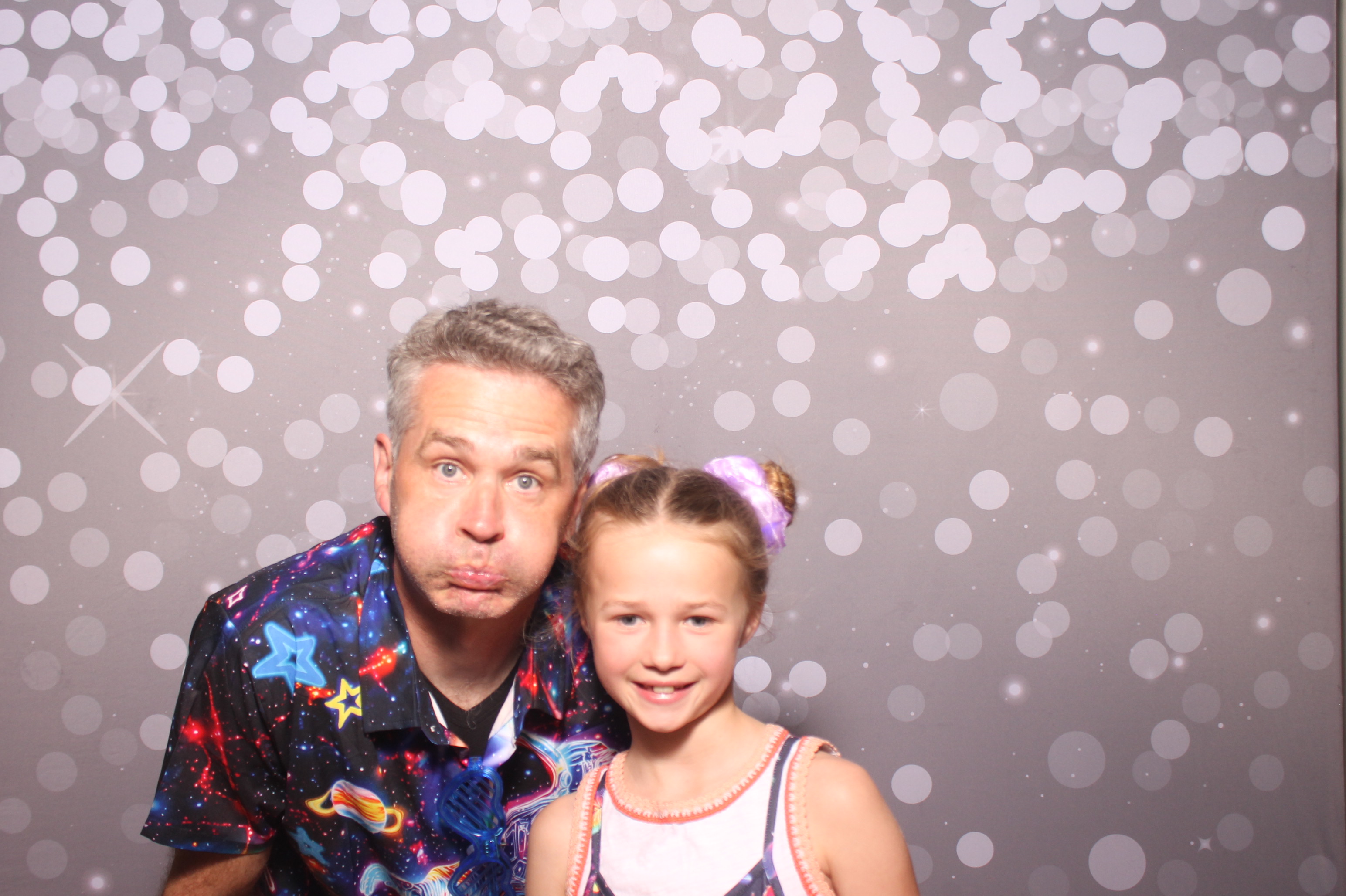 Mariemount Father Daughter Dance | View more photos from the event at gallery.photoboothcincy.com/u/PhotoBoothCincy/Mariemount-Father-Daughter-Dance-1