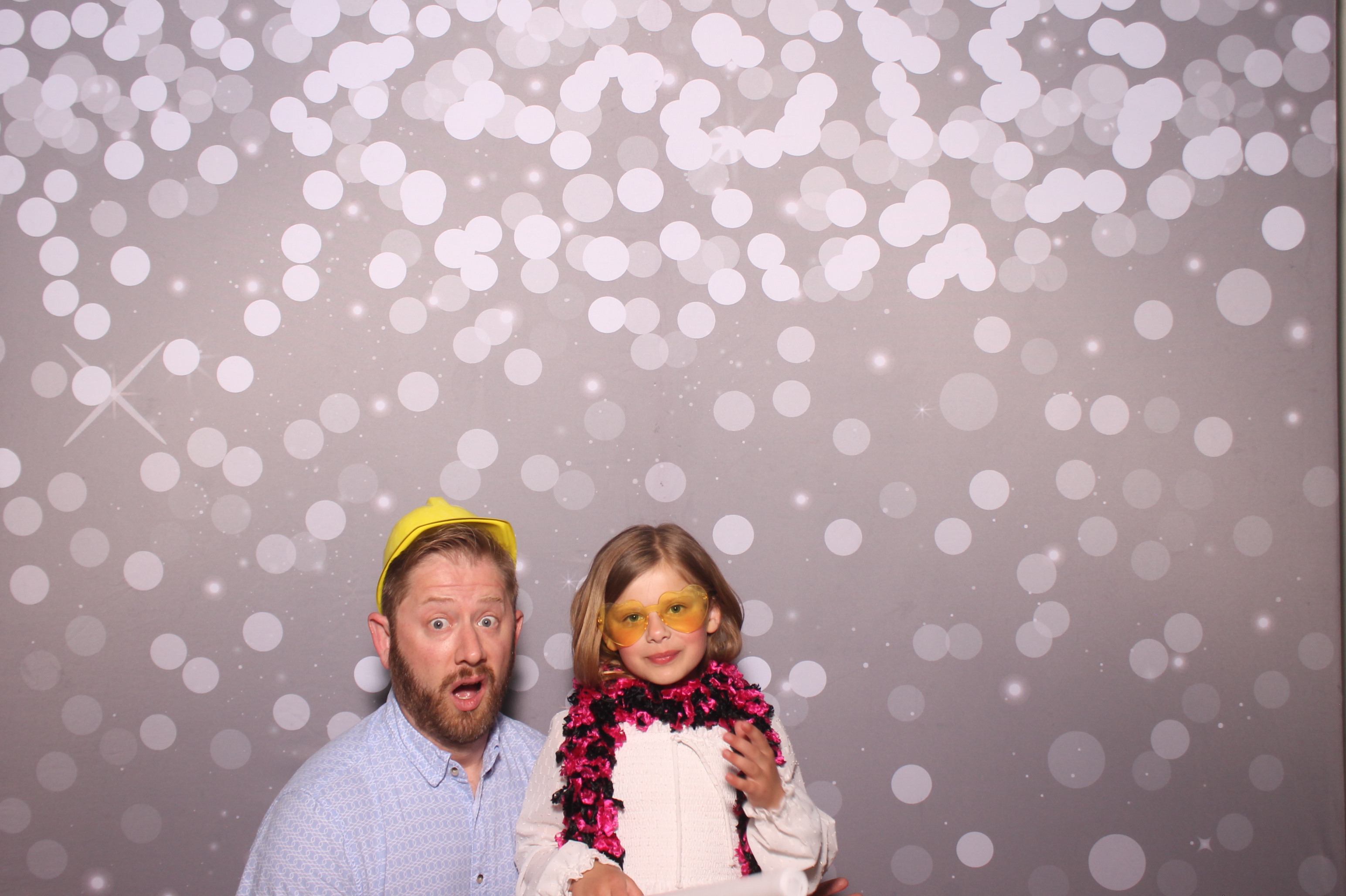 Mariemount Father Daughter Dance | View more photos from the event at gallery.photoboothcincy.com/u/PhotoBoothCincy/Mariemount-Father-Daughter-Dance-1