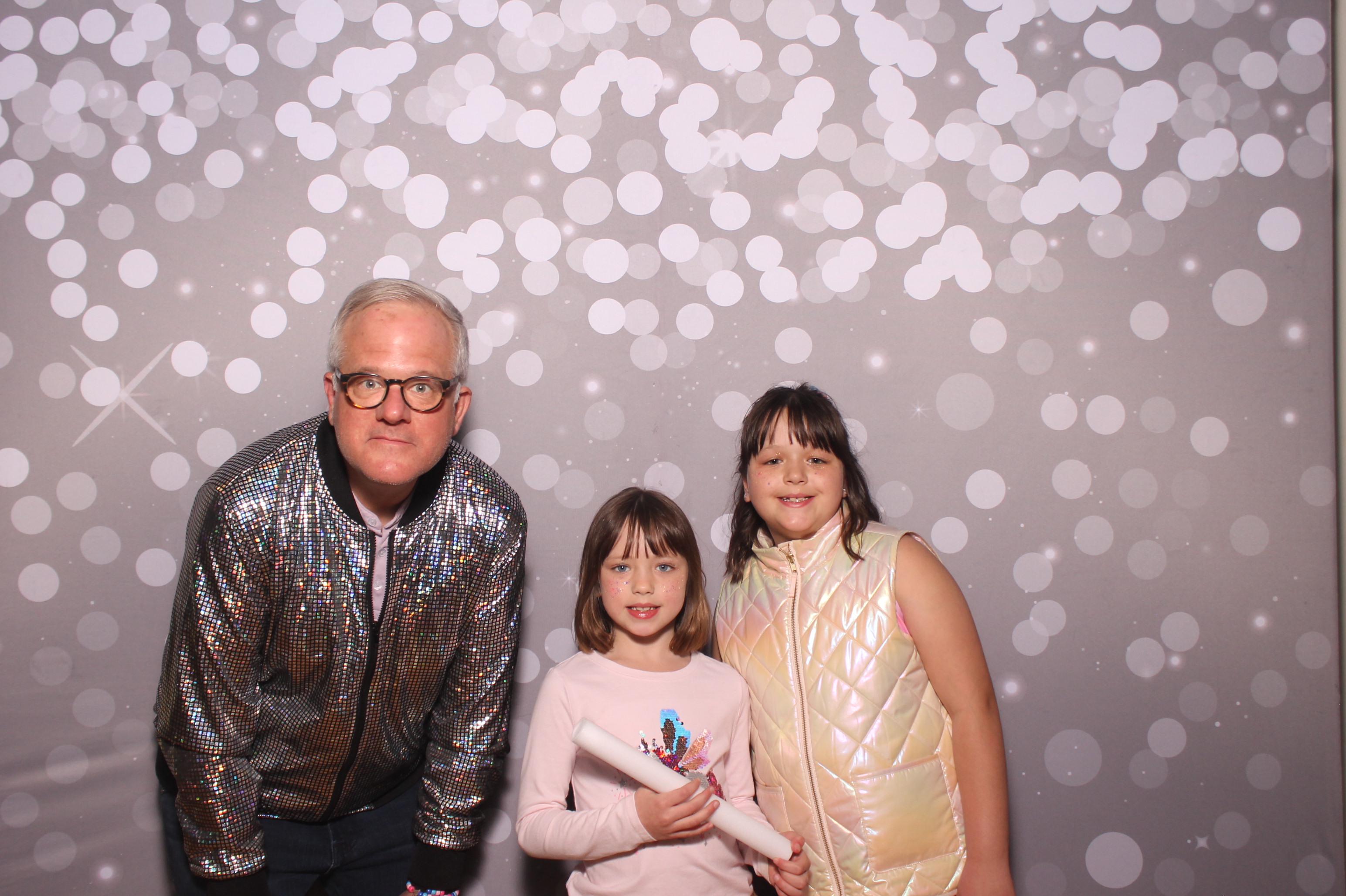 Mariemount Father Daughter Dance | View more photos from the event at gallery.photoboothcincy.com/u/PhotoBoothCincy/Mariemount-Father-Daughter-Dance-1