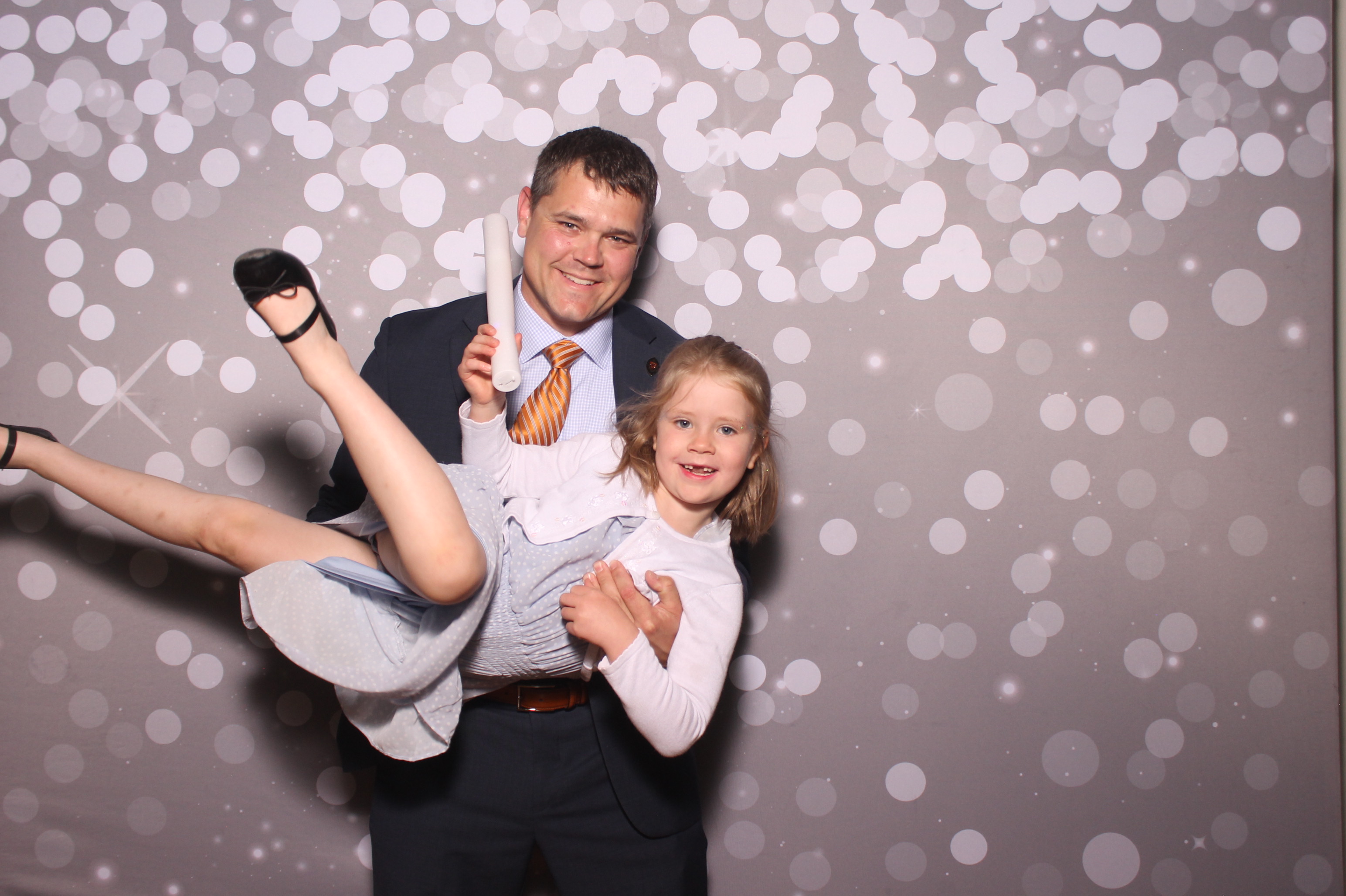 Mariemount Father Daughter Dance | View more photos from the event at gallery.photoboothcincy.com/u/PhotoBoothCincy/Mariemount-Father-Daughter-Dance-1