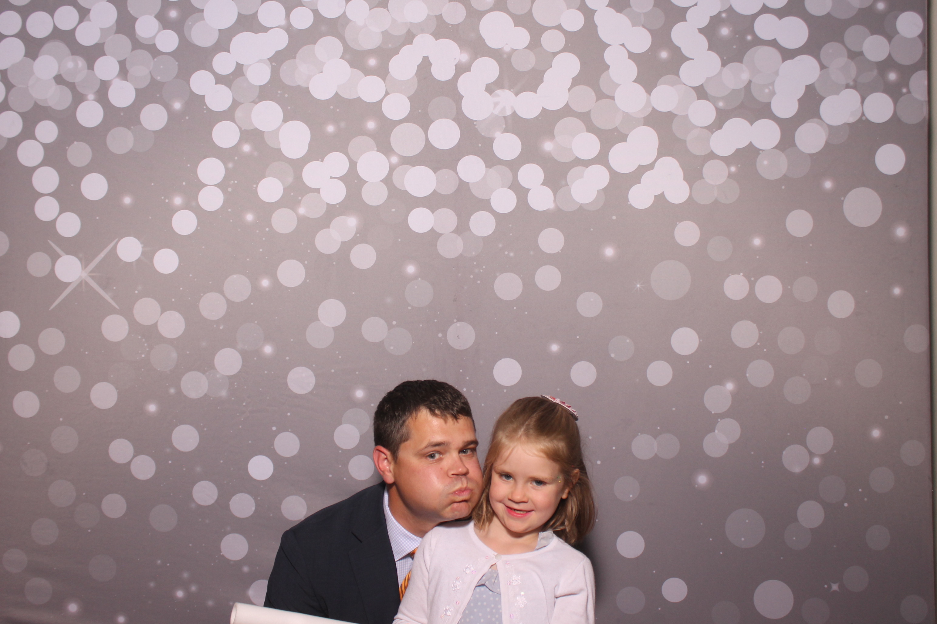 Mariemount Father Daughter Dance | View more photos from the event at gallery.photoboothcincy.com/u/PhotoBoothCincy/Mariemount-Father-Daughter-Dance-1