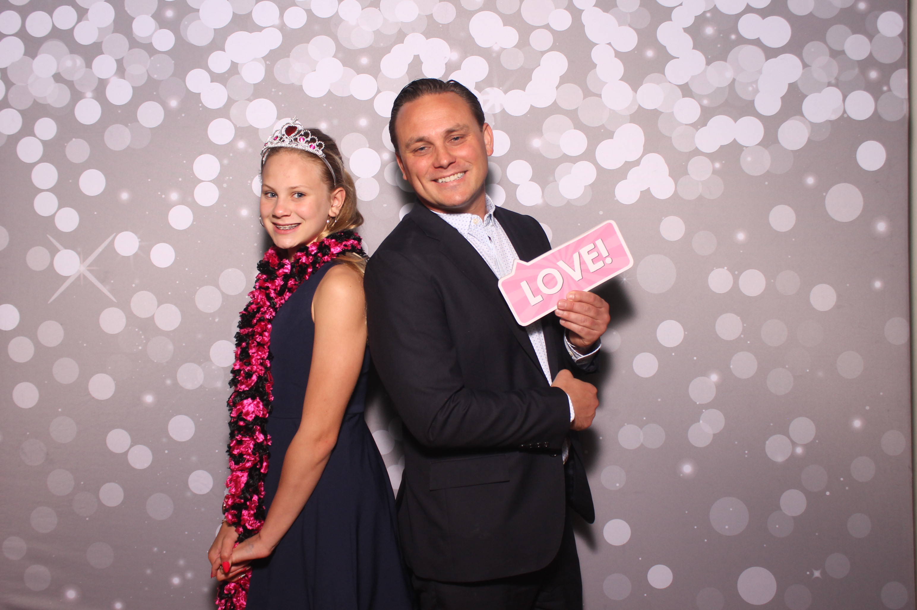 Mariemount Father Daughter Dance | View more photos from the event at gallery.photoboothcincy.com/u/PhotoBoothCincy/Mariemount-Father-Daughter-Dance-1