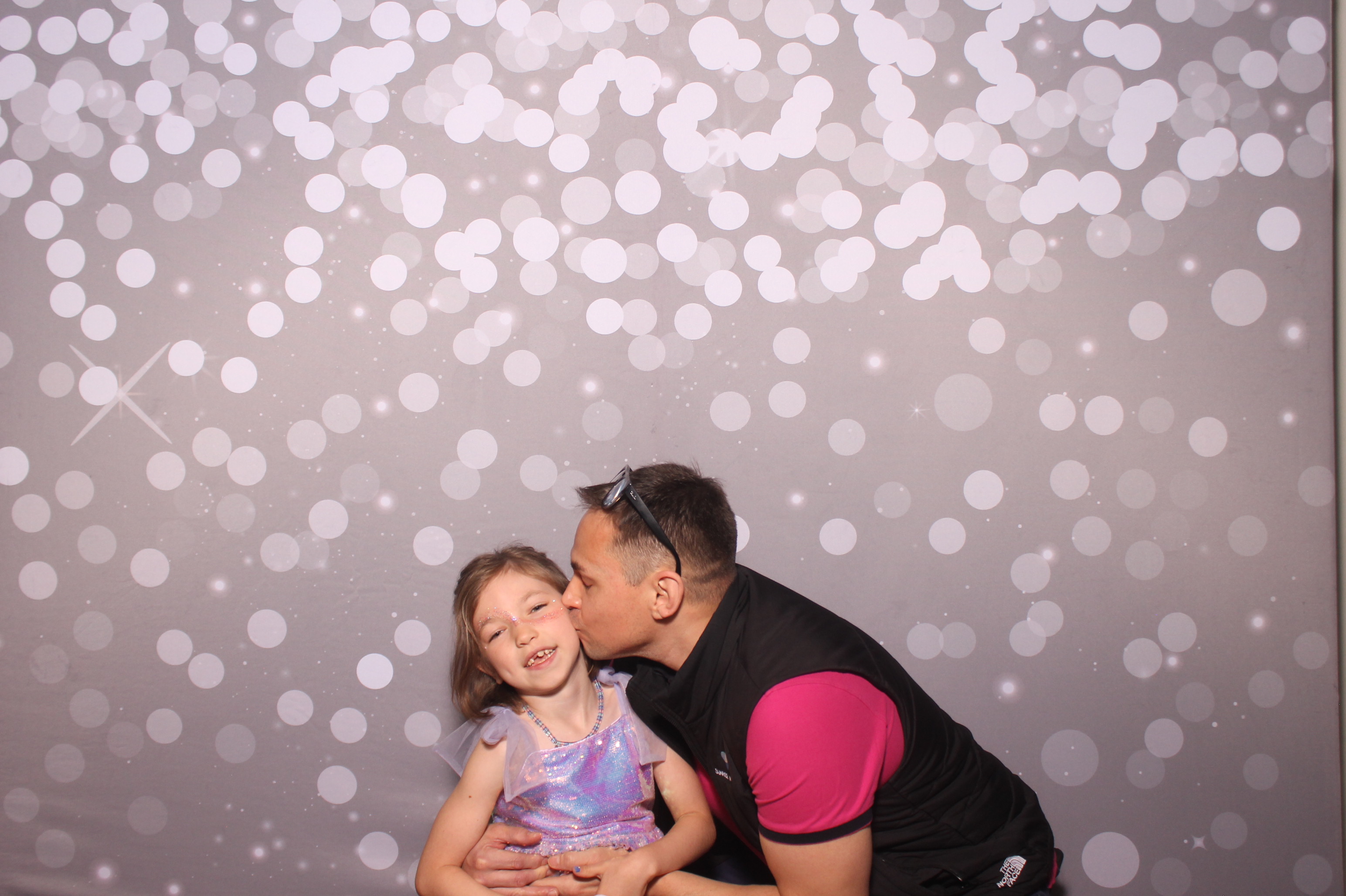 Mariemount Father Daughter Dance | View more photos from the event at gallery.photoboothcincy.com/u/PhotoBoothCincy/Mariemount-Father-Daughter-Dance-1