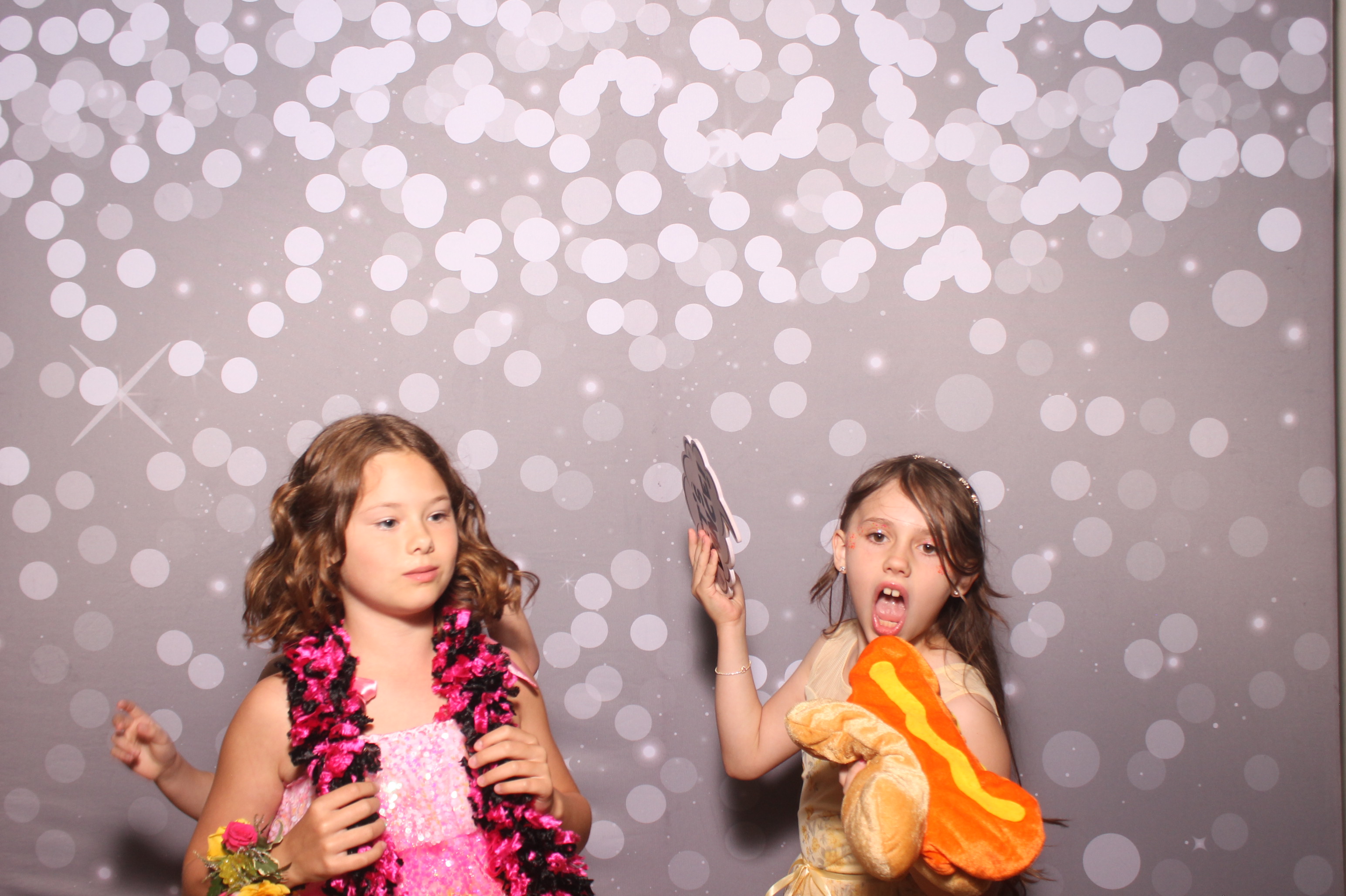 Mariemount Father Daughter Dance | View more photos from the event at gallery.photoboothcincy.com/u/PhotoBoothCincy/Mariemount-Father-Daughter-Dance-1