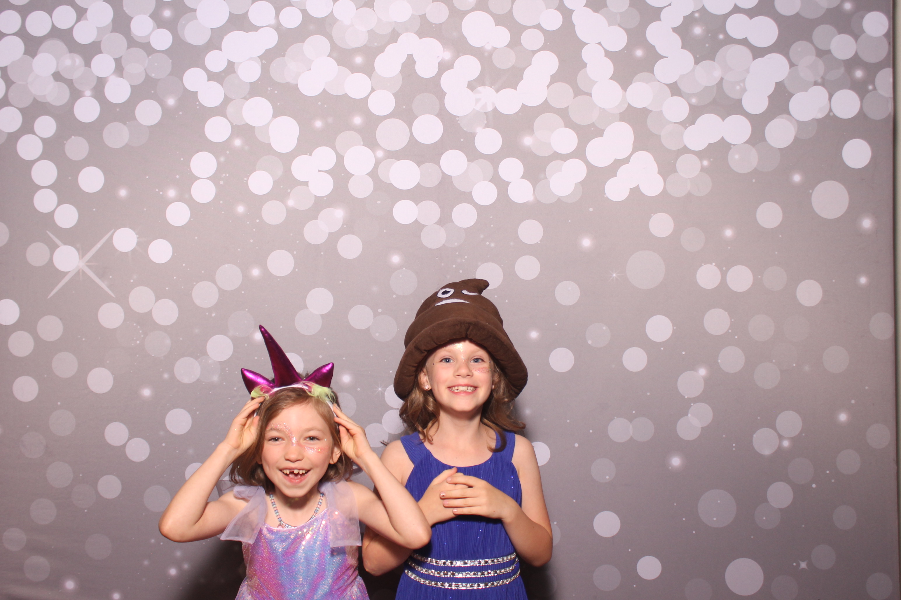 Mariemount Father Daughter Dance | View more photos from the event at gallery.photoboothcincy.com/u/PhotoBoothCincy/Mariemount-Father-Daughter-Dance-1