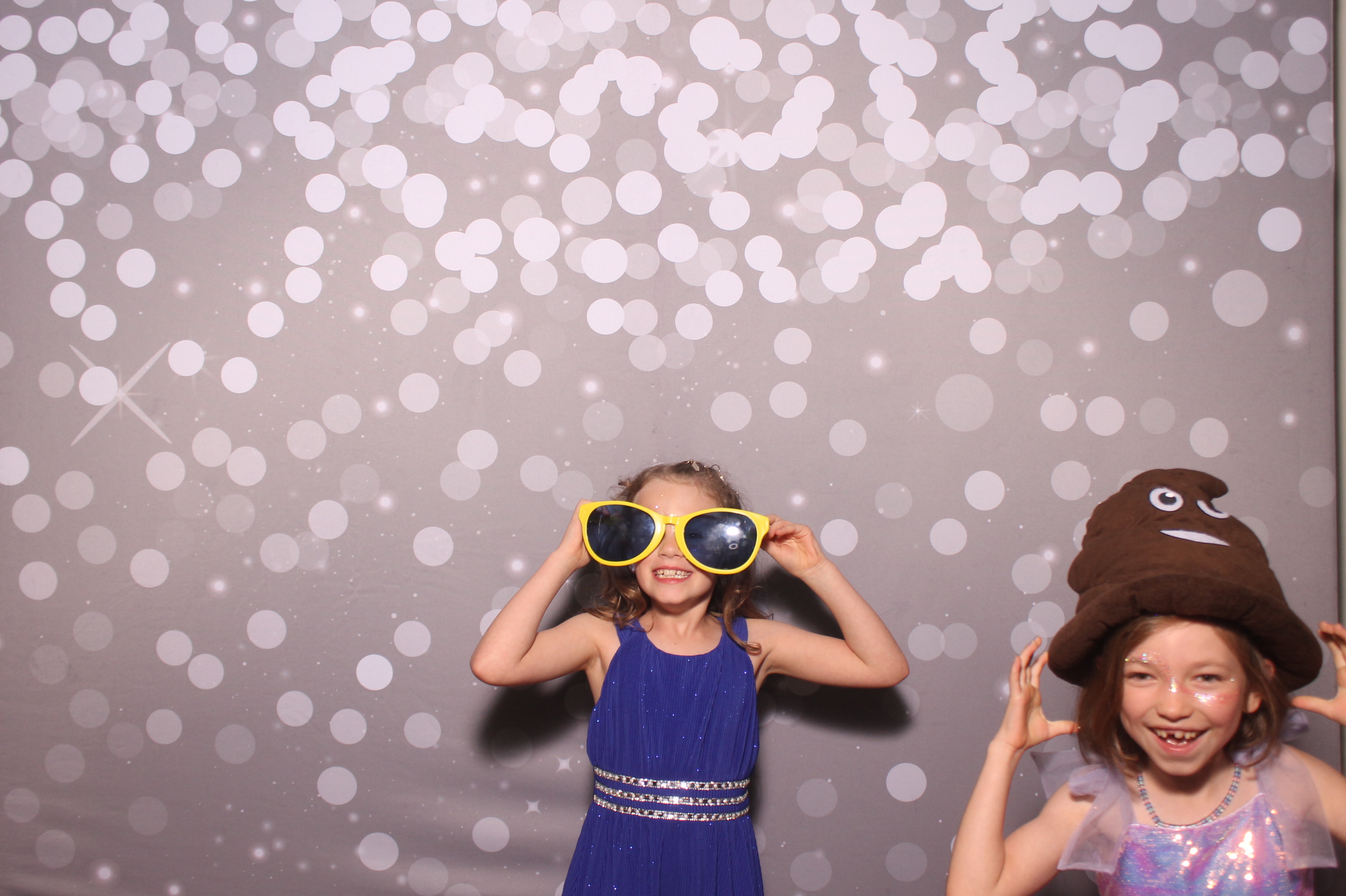 Mariemount Father Daughter Dance | View more photos from the event at gallery.photoboothcincy.com/u/PhotoBoothCincy/Mariemount-Father-Daughter-Dance-1