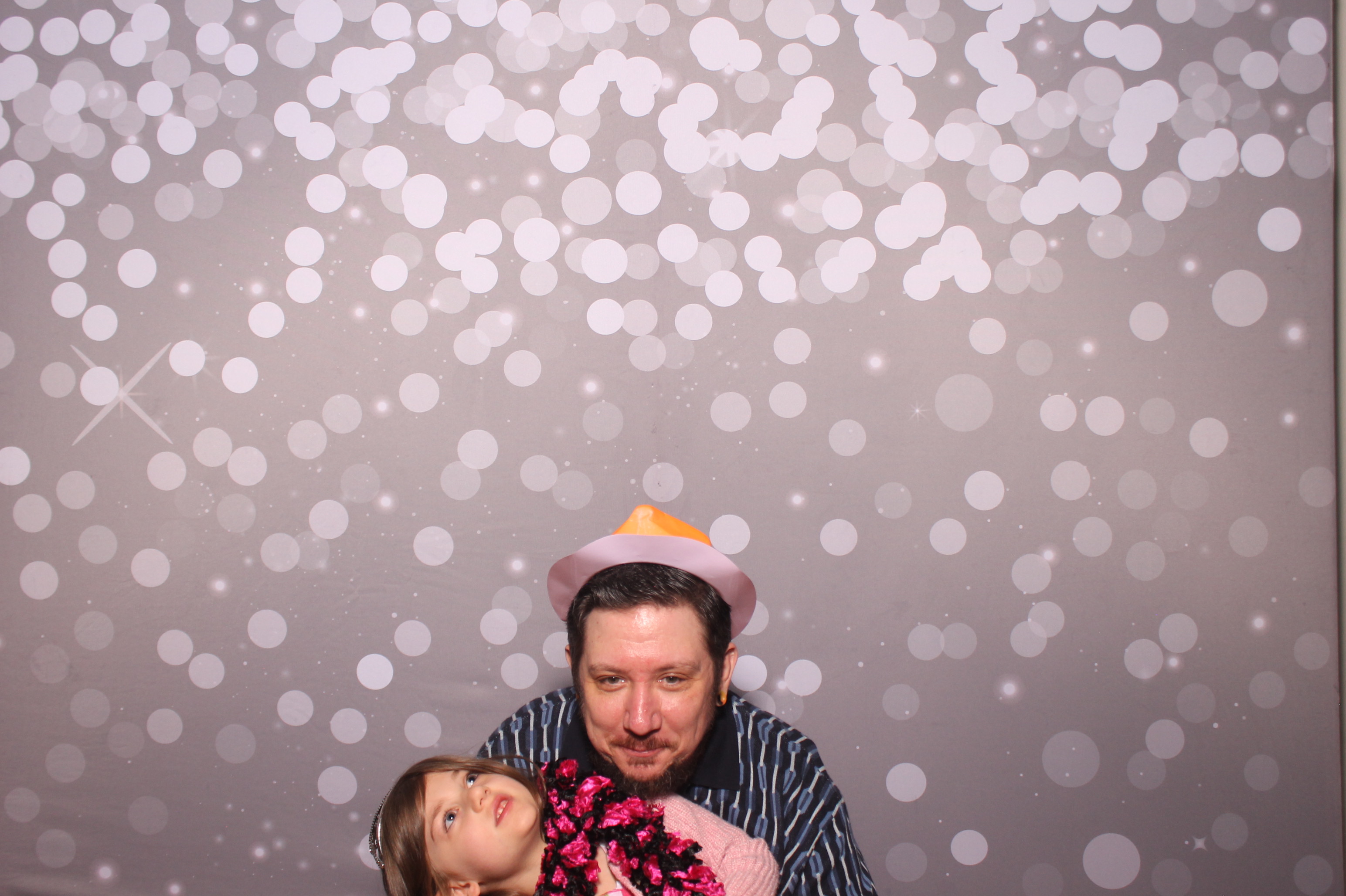 Mariemount Father Daughter Dance | View more photos from the event at gallery.photoboothcincy.com/u/PhotoBoothCincy/Mariemount-Father-Daughter-Dance-1