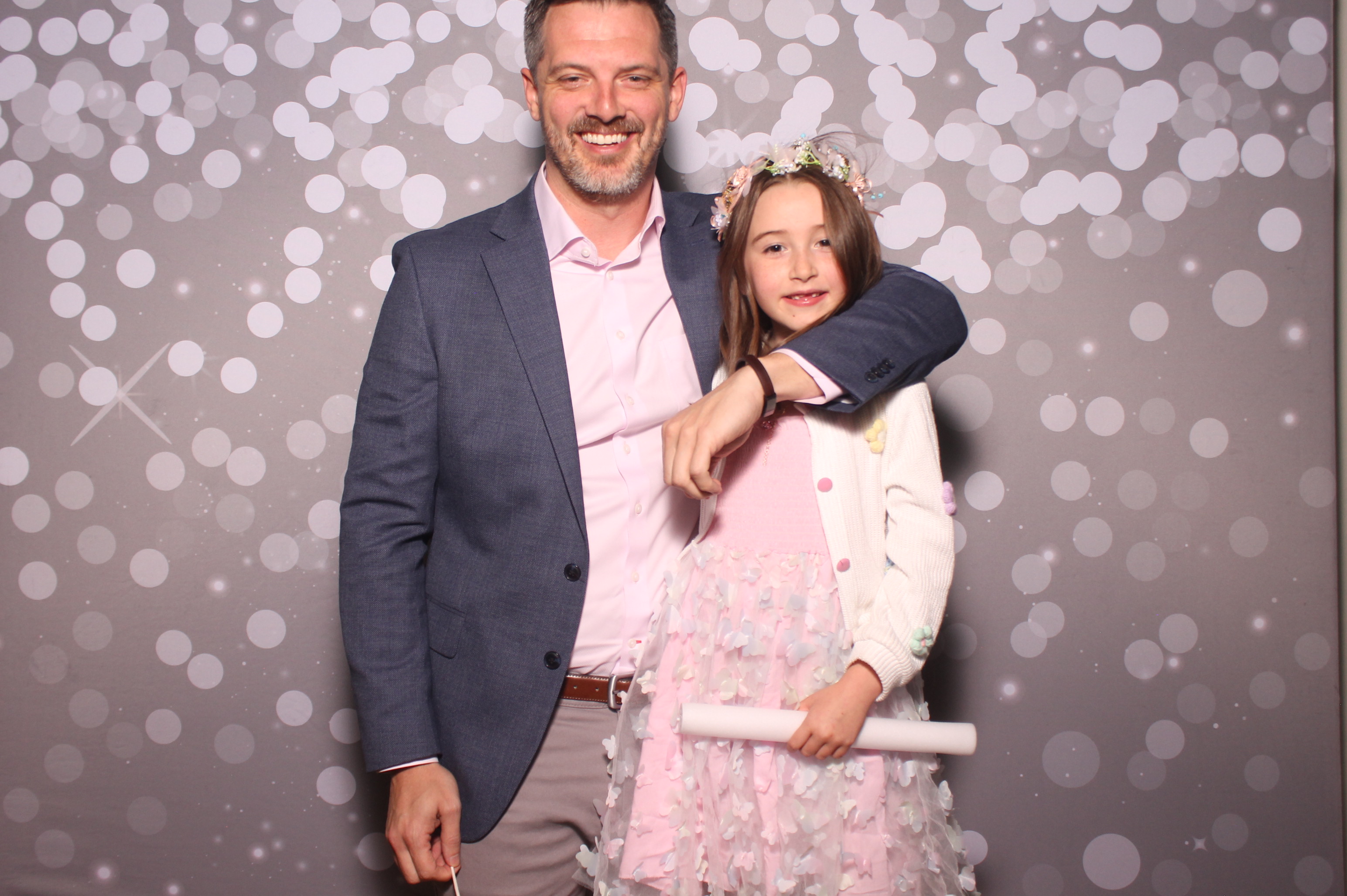Mariemount Father Daughter Dance | View more photos from the event at gallery.photoboothcincy.com/u/PhotoBoothCincy/Mariemount-Father-Daughter-Dance-1