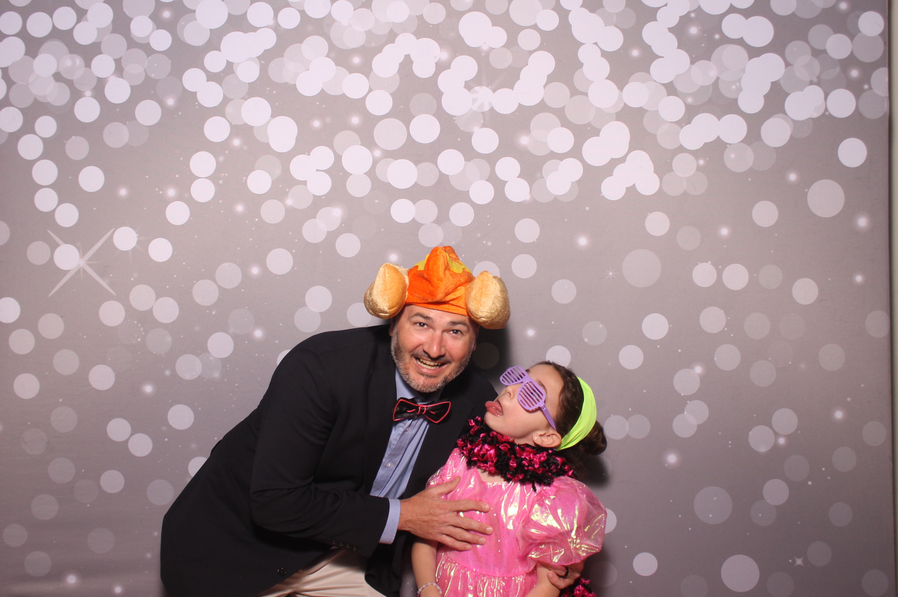 Mariemount Father Daughter Dance | View more photos from the event at gallery.photoboothcincy.com/u/PhotoBoothCincy/Mariemount-Father-Daughter-Dance-1