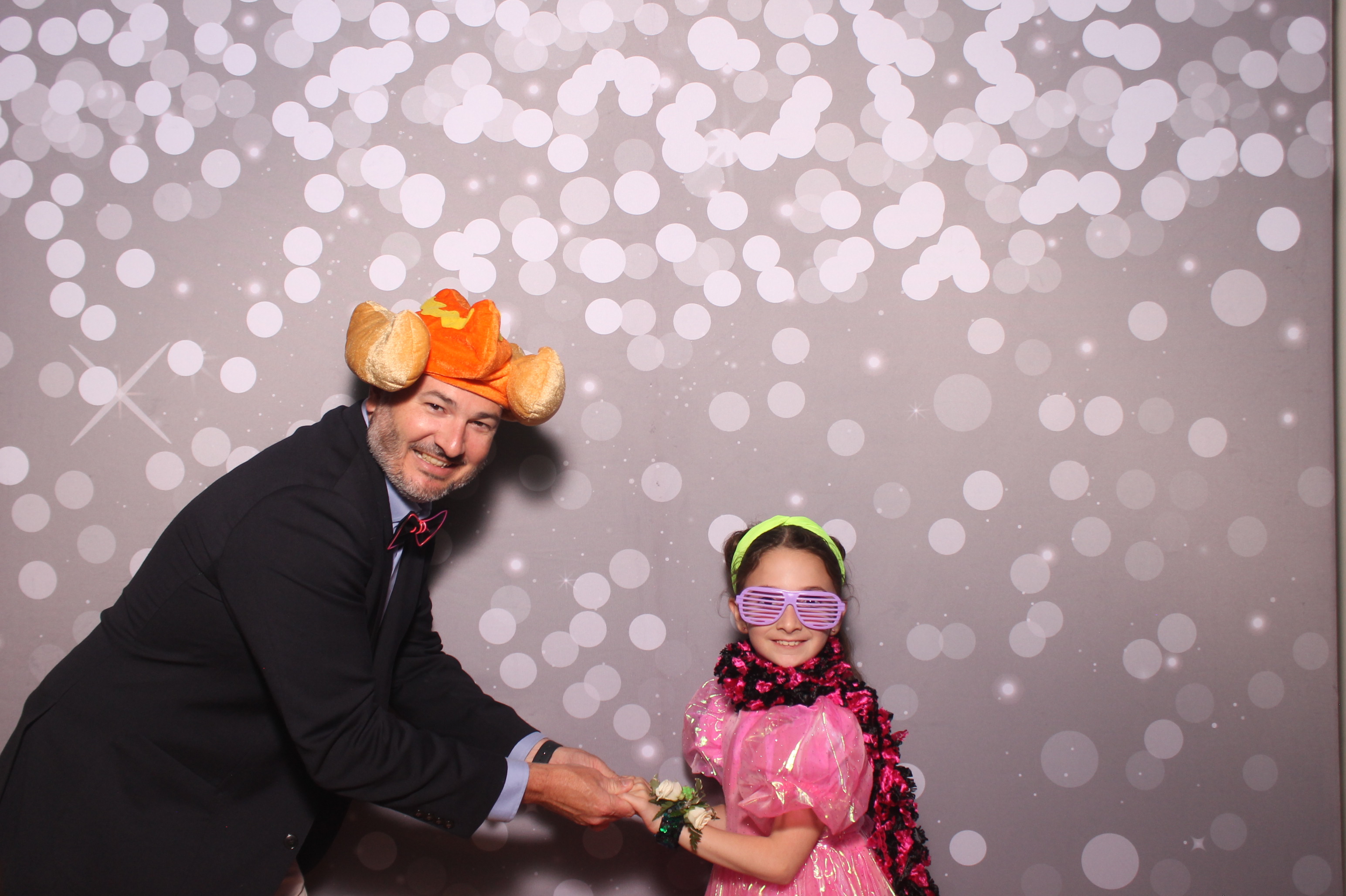 Mariemount Father Daughter Dance | View more photos from the event at gallery.photoboothcincy.com/u/PhotoBoothCincy/Mariemount-Father-Daughter-Dance-1