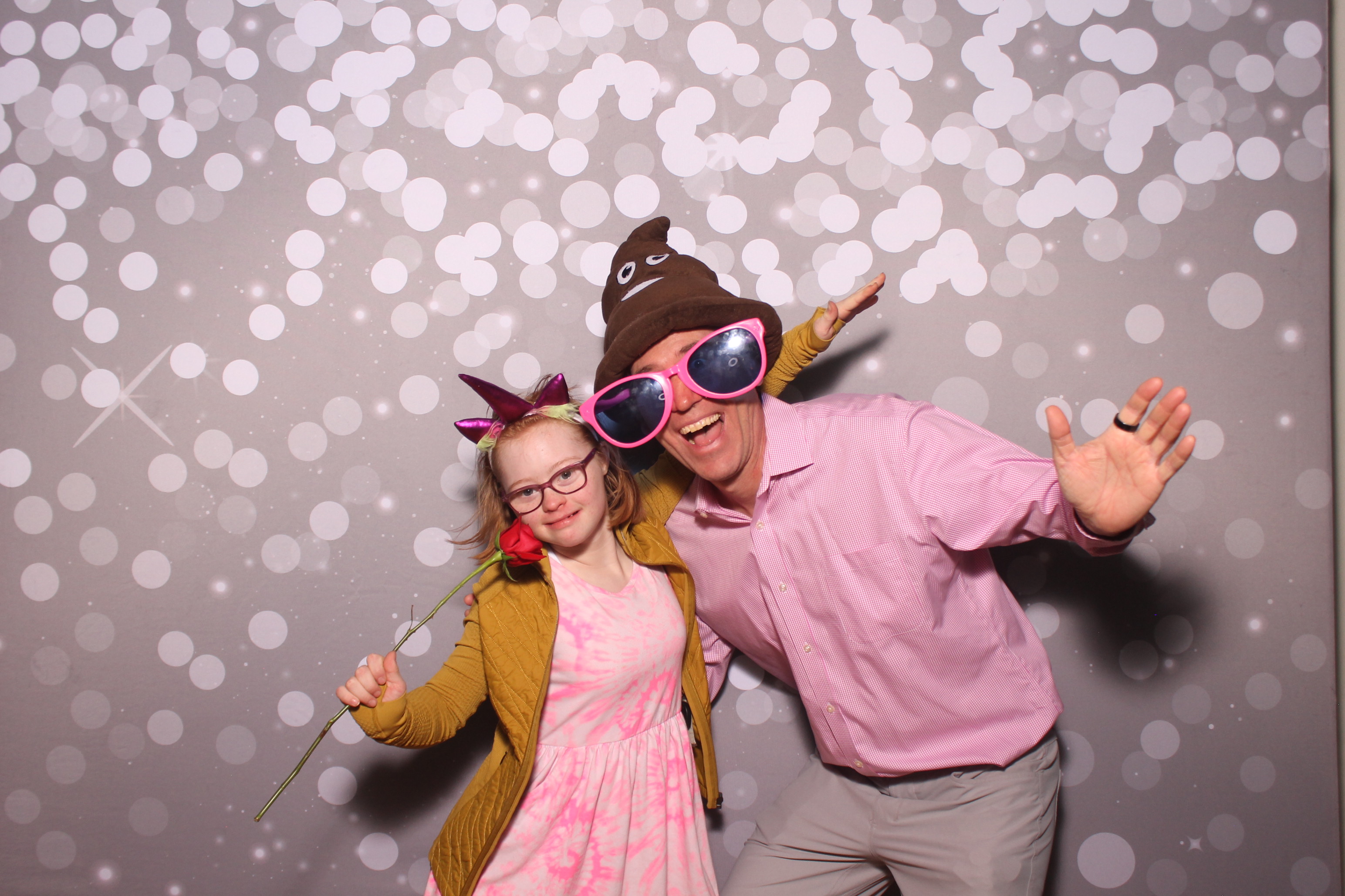 Mariemount Father Daughter Dance | View more photos from the event at gallery.photoboothcincy.com/u/PhotoBoothCincy/Mariemount-Father-Daughter-Dance-1