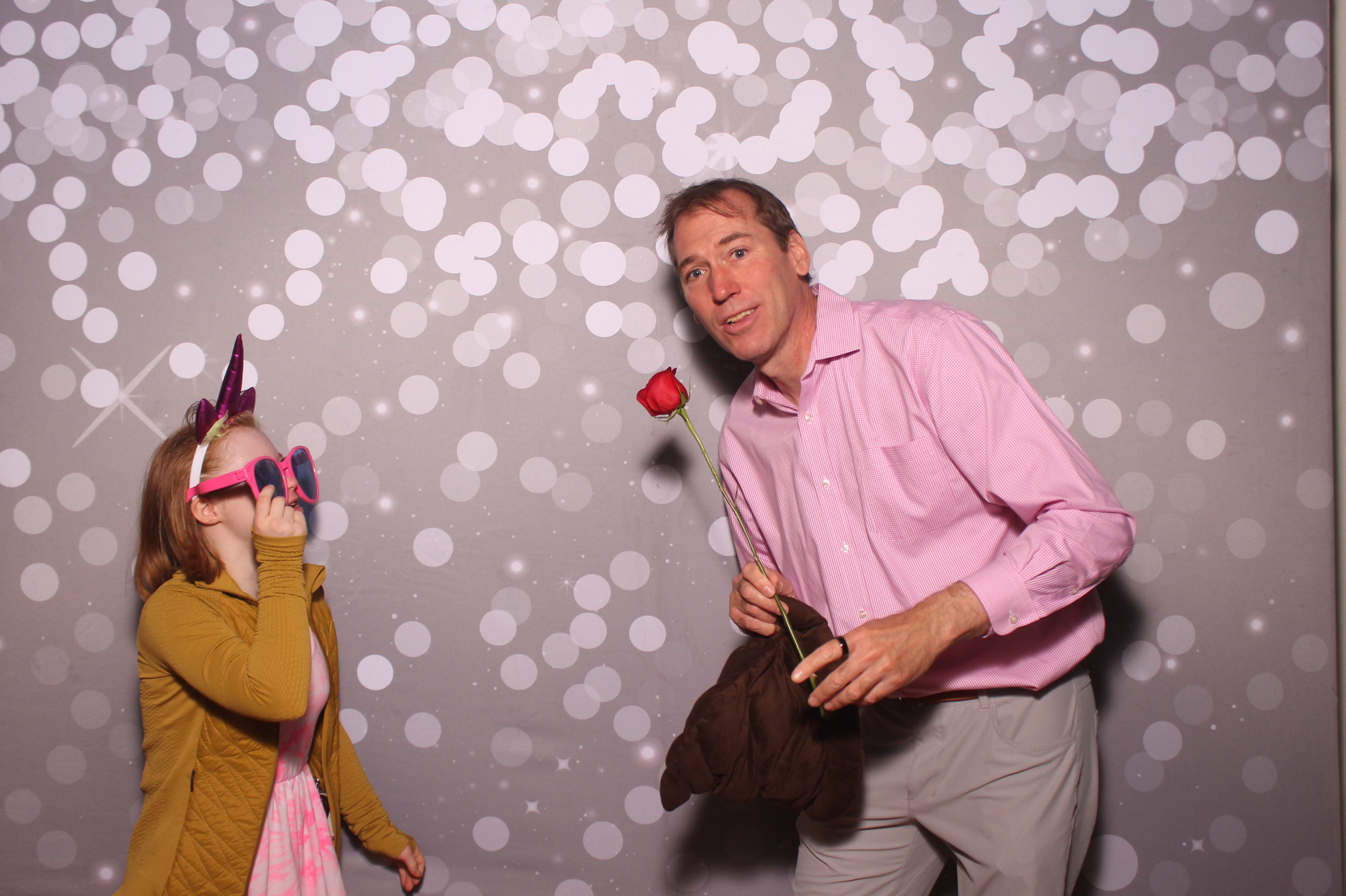 Mariemount Father Daughter Dance | View more photos from the event at gallery.photoboothcincy.com/u/PhotoBoothCincy/Mariemount-Father-Daughter-Dance-1
