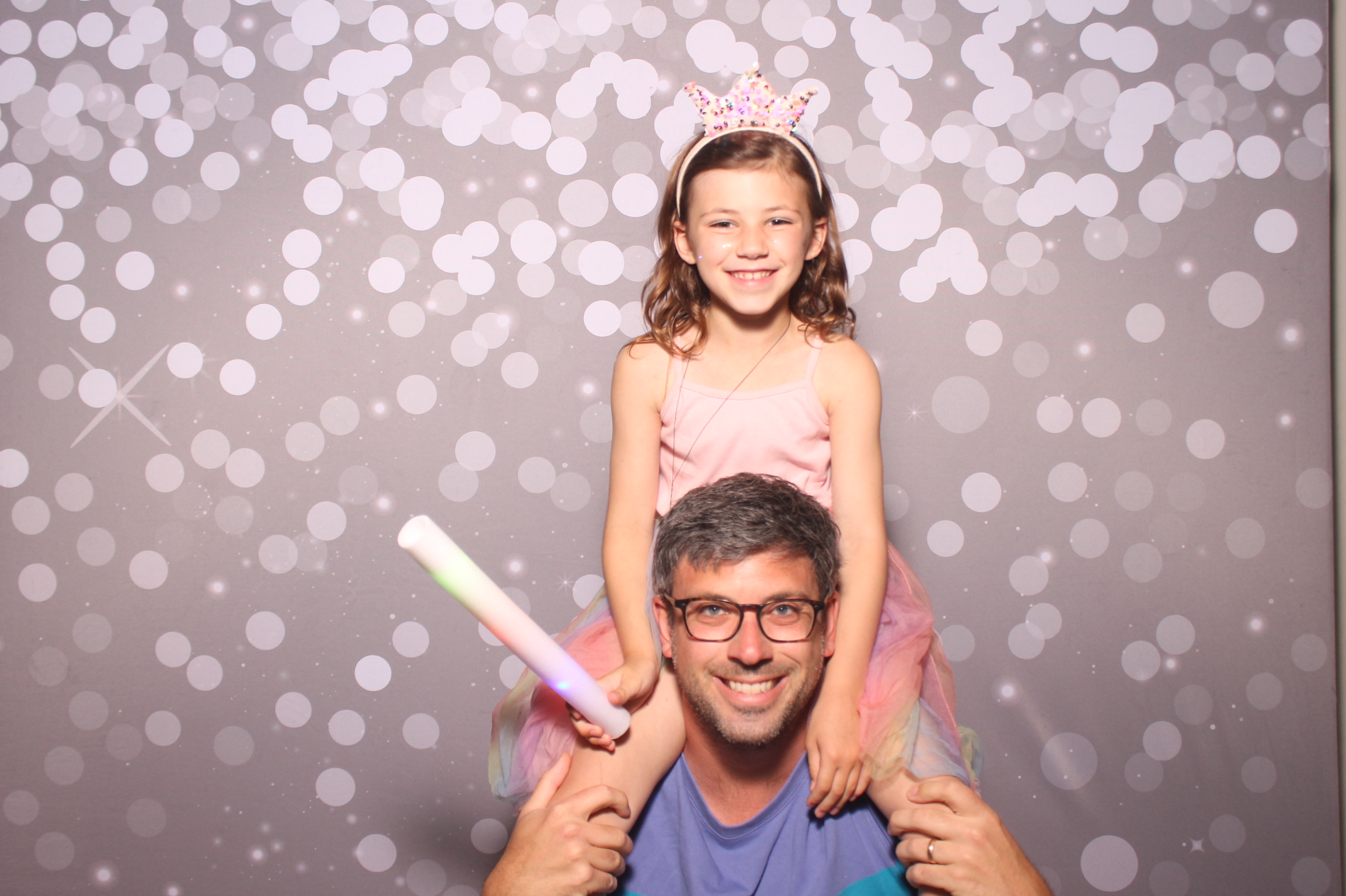 Mariemount Father Daughter Dance | View more photos from the event at gallery.photoboothcincy.com/u/PhotoBoothCincy/Mariemount-Father-Daughter-Dance-1