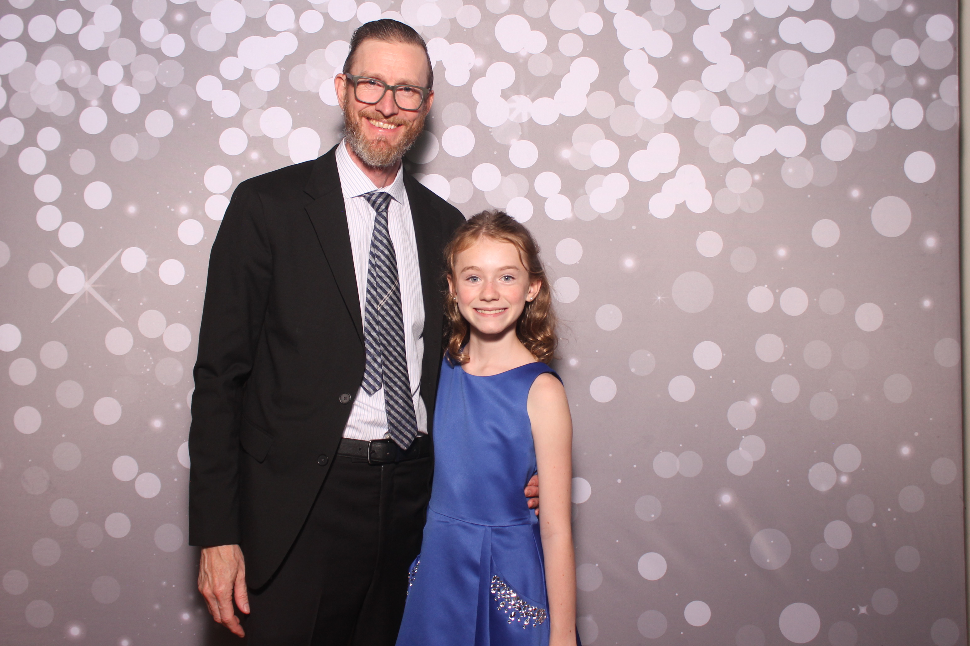 Mariemount Father Daughter Dance | View more photos from the event at gallery.photoboothcincy.com/u/PhotoBoothCincy/Mariemount-Father-Daughter-Dance-1