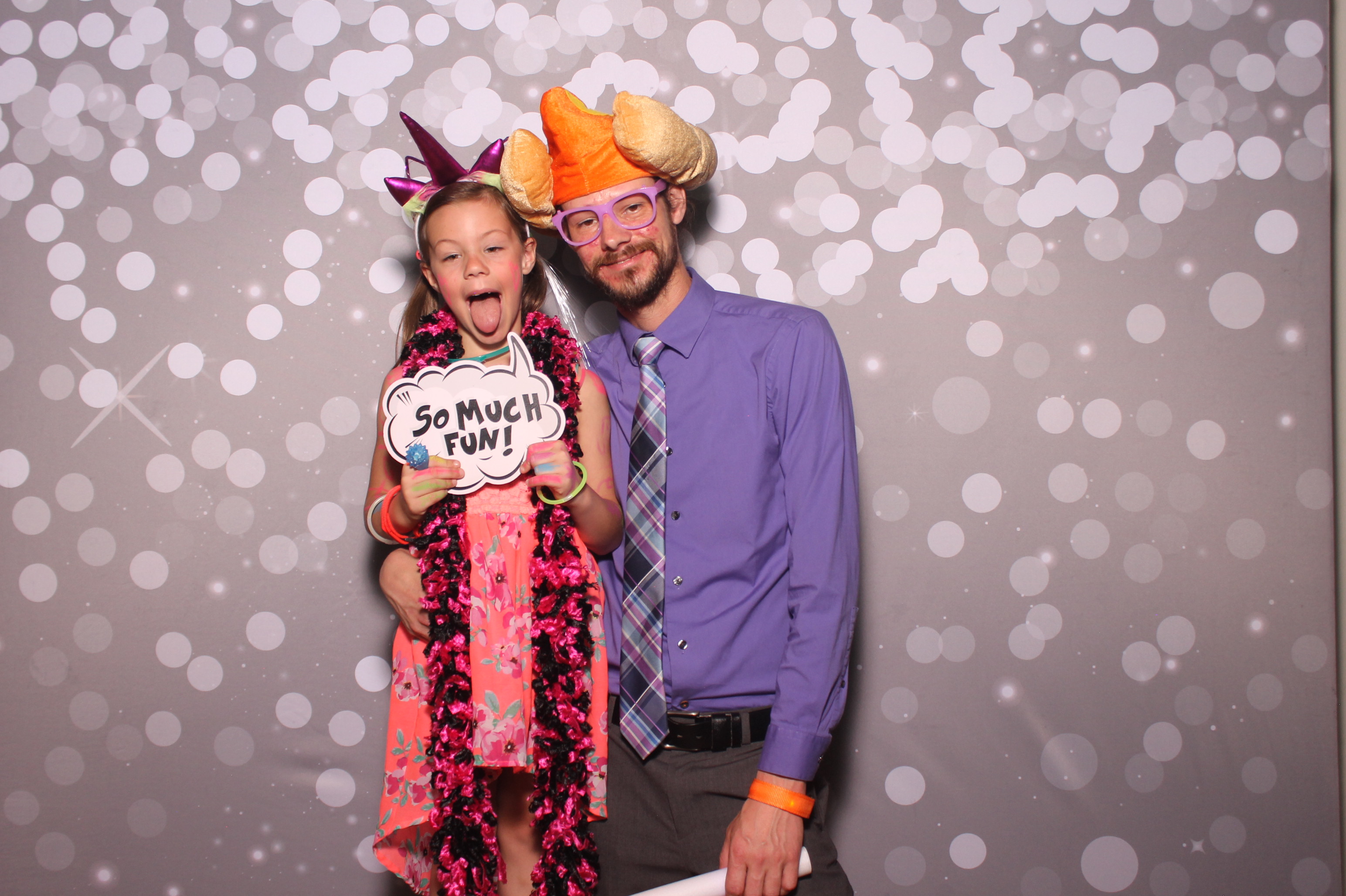 Mariemount Father Daughter Dance | View more photos from the event at gallery.photoboothcincy.com/u/PhotoBoothCincy/Mariemount-Father-Daughter-Dance-1