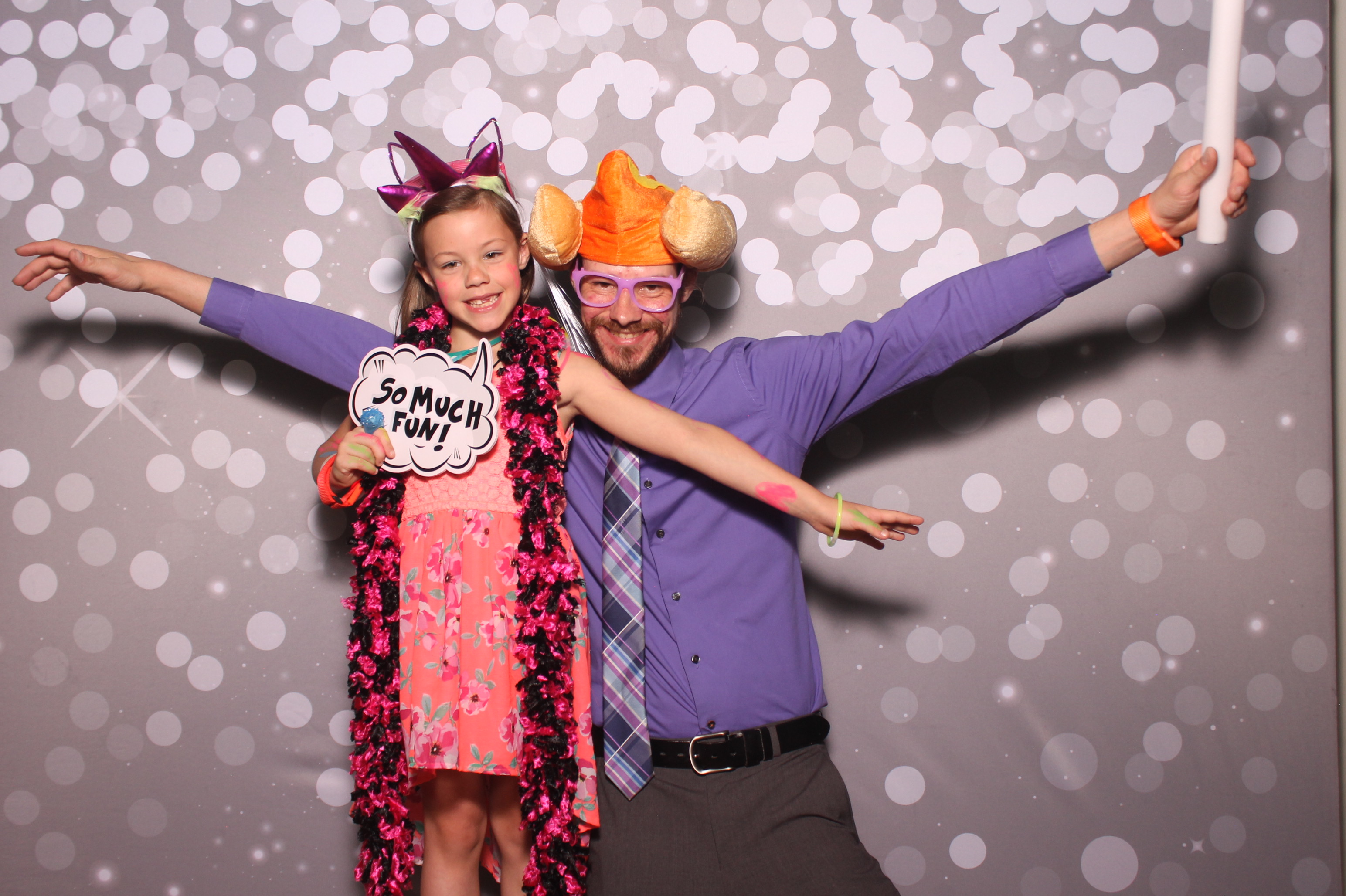Mariemount Father Daughter Dance | View more photos from the event at gallery.photoboothcincy.com/u/PhotoBoothCincy/Mariemount-Father-Daughter-Dance-1