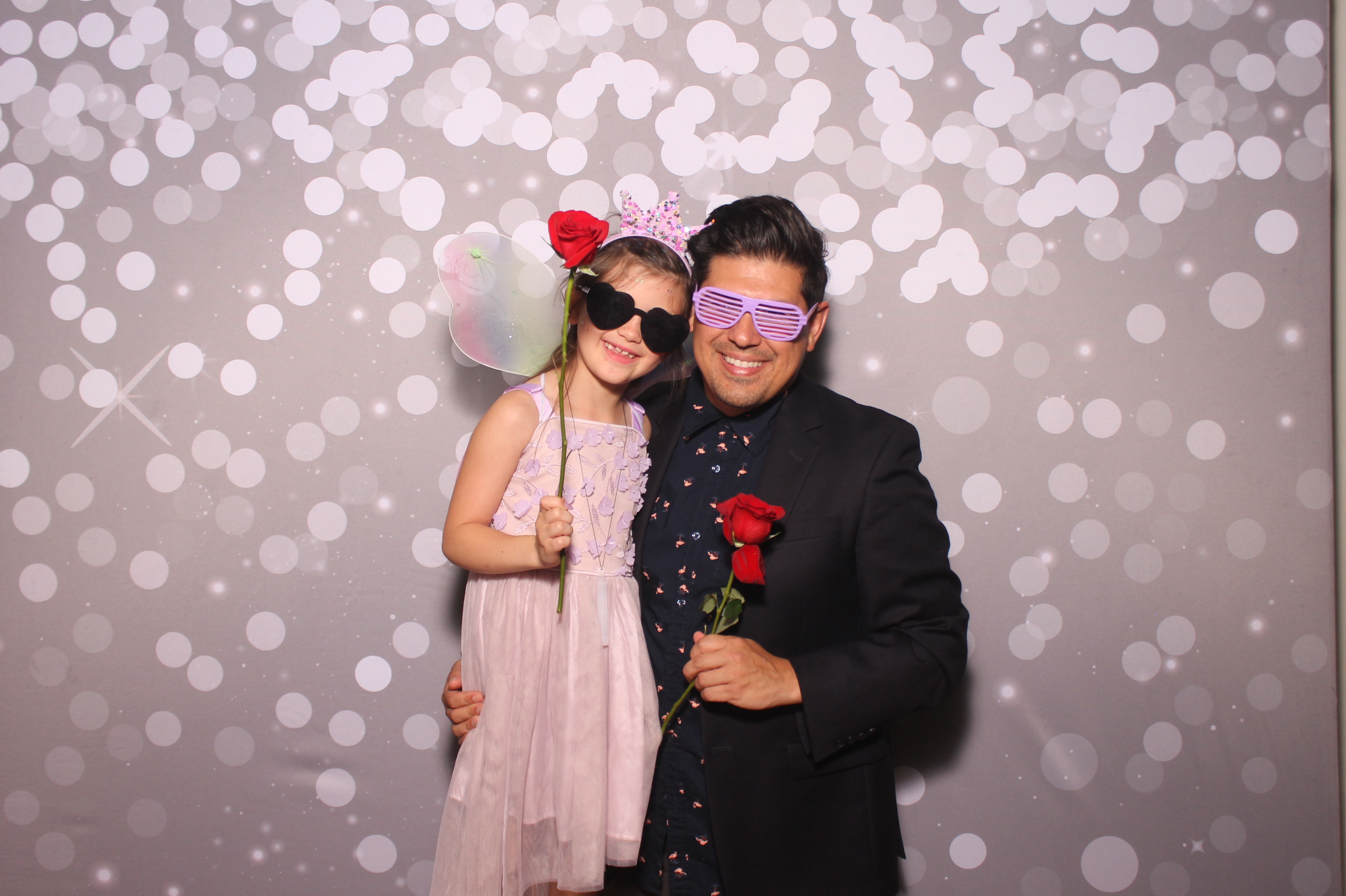 Mariemount Father Daughter Dance | View more photos from the event at gallery.photoboothcincy.com/u/PhotoBoothCincy/Mariemount-Father-Daughter-Dance-1