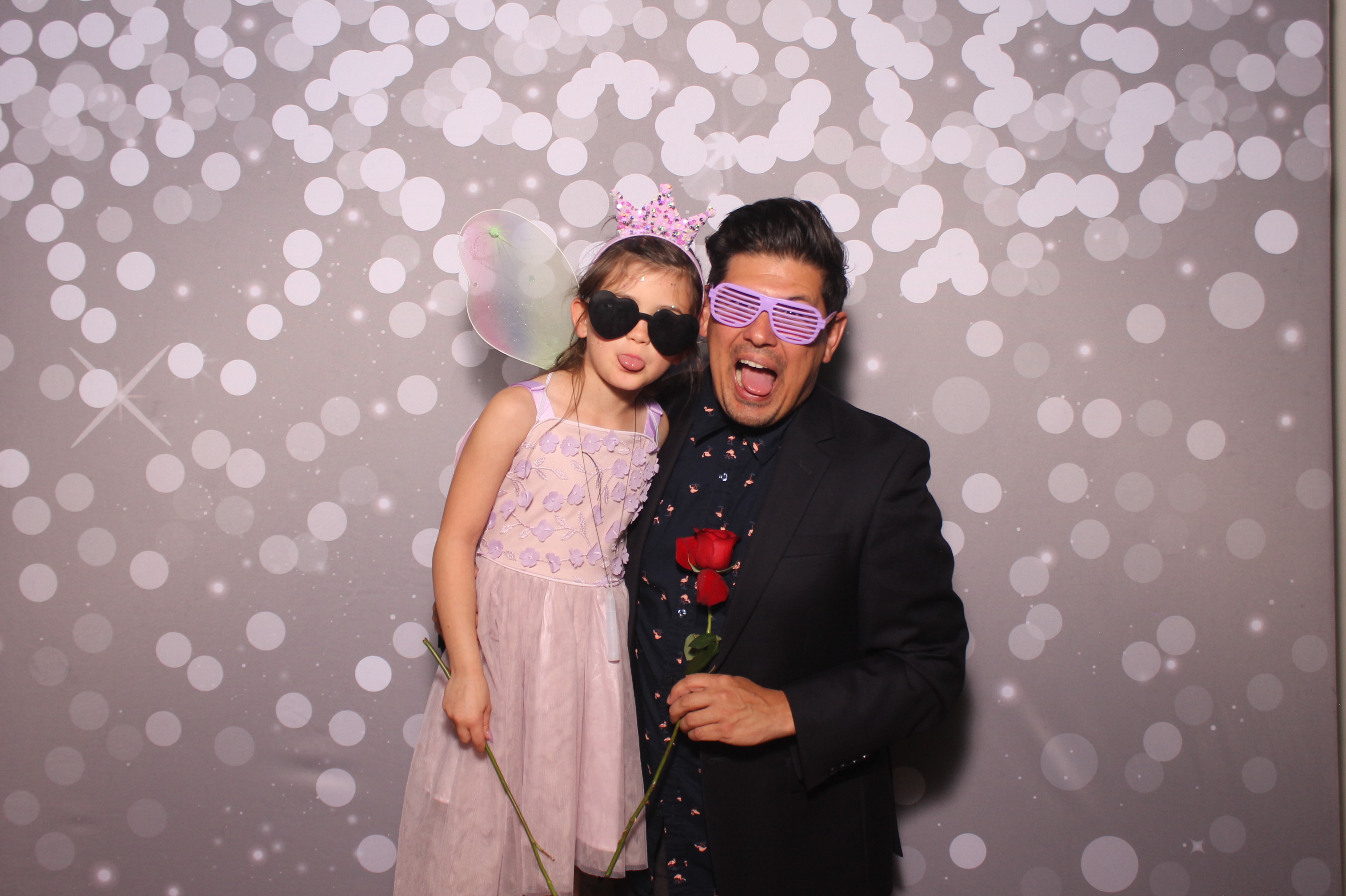 Mariemount Father Daughter Dance | View more photos from the event at gallery.photoboothcincy.com/u/PhotoBoothCincy/Mariemount-Father-Daughter-Dance-1