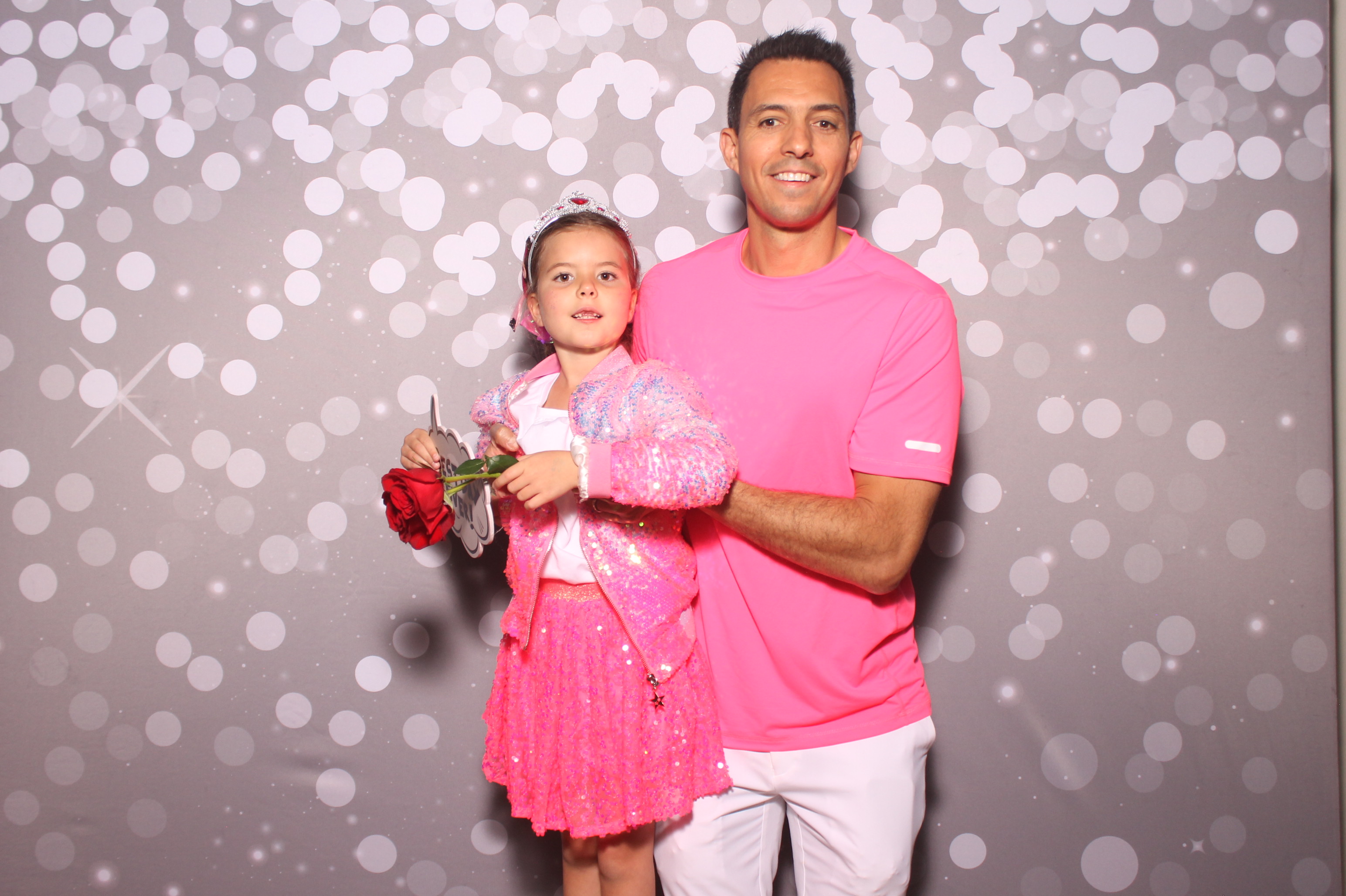 Mariemount Father Daughter Dance | View more photos from the event at gallery.photoboothcincy.com/u/PhotoBoothCincy/Mariemount-Father-Daughter-Dance-1