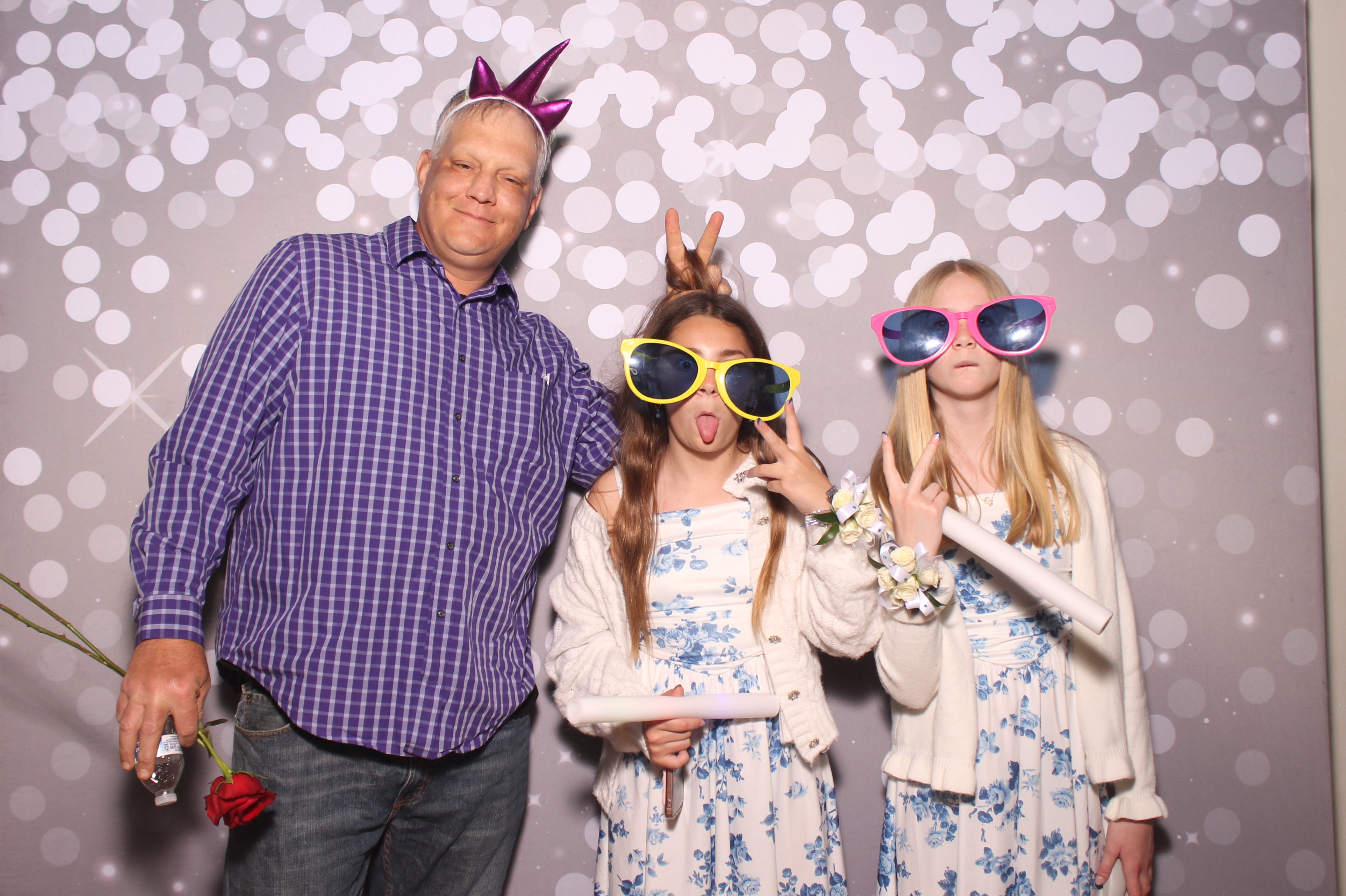 Mariemount Father Daughter Dance | View more photos from the event at gallery.photoboothcincy.com/u/PhotoBoothCincy/Mariemount-Father-Daughter-Dance-1