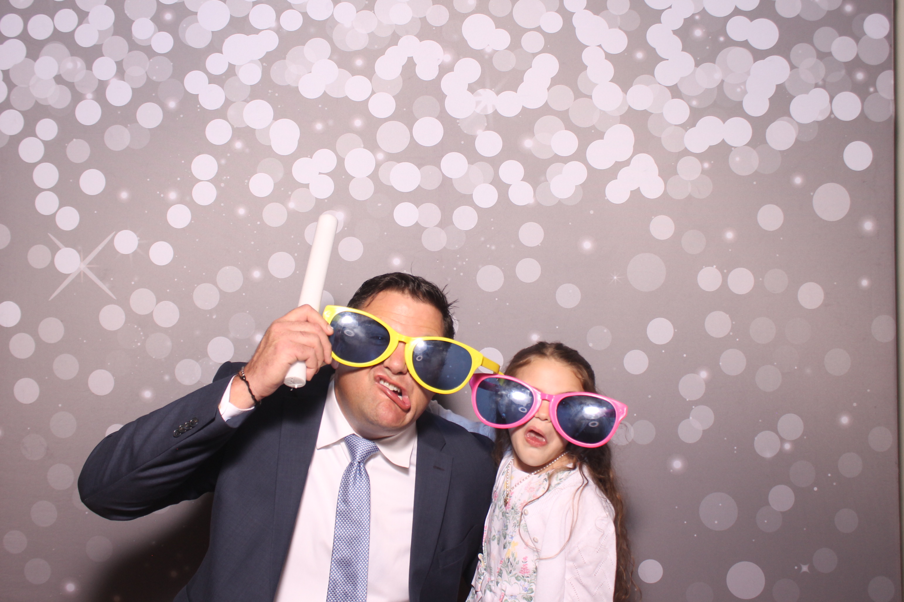 Mariemount Father Daughter Dance | View more photos from the event at gallery.photoboothcincy.com/u/PhotoBoothCincy/Mariemount-Father-Daughter-Dance-1