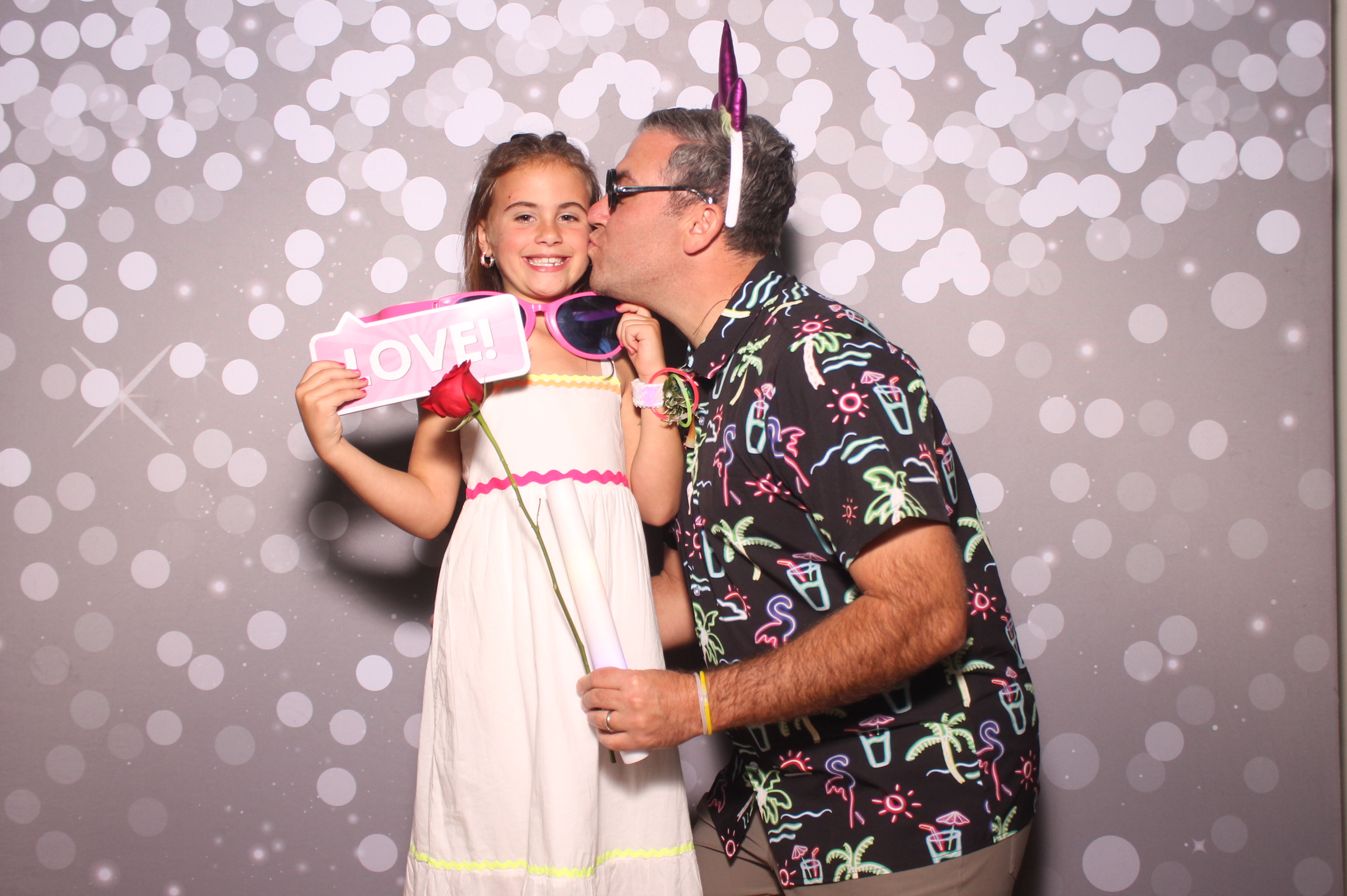 Mariemount Father Daughter Dance | View more photos from the event at gallery.photoboothcincy.com/u/PhotoBoothCincy/Mariemount-Father-Daughter-Dance-1