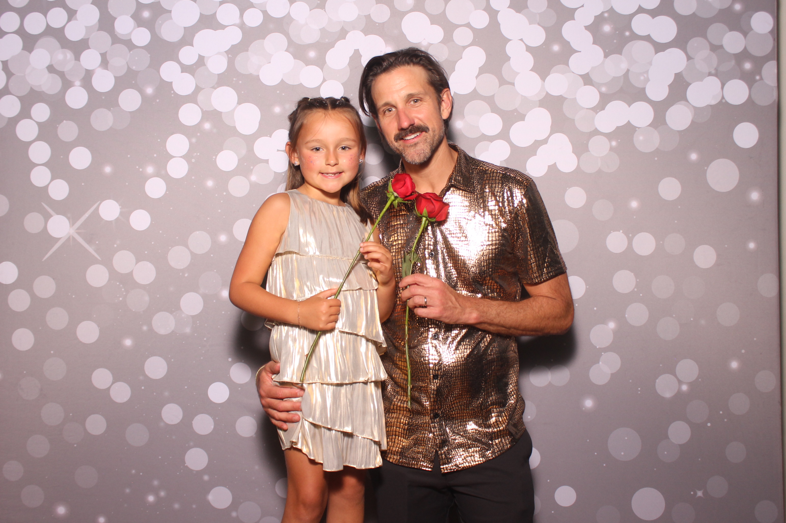 Mariemount Father Daughter Dance | View more photos from the event at gallery.photoboothcincy.com/u/PhotoBoothCincy/Mariemount-Father-Daughter-Dance-1