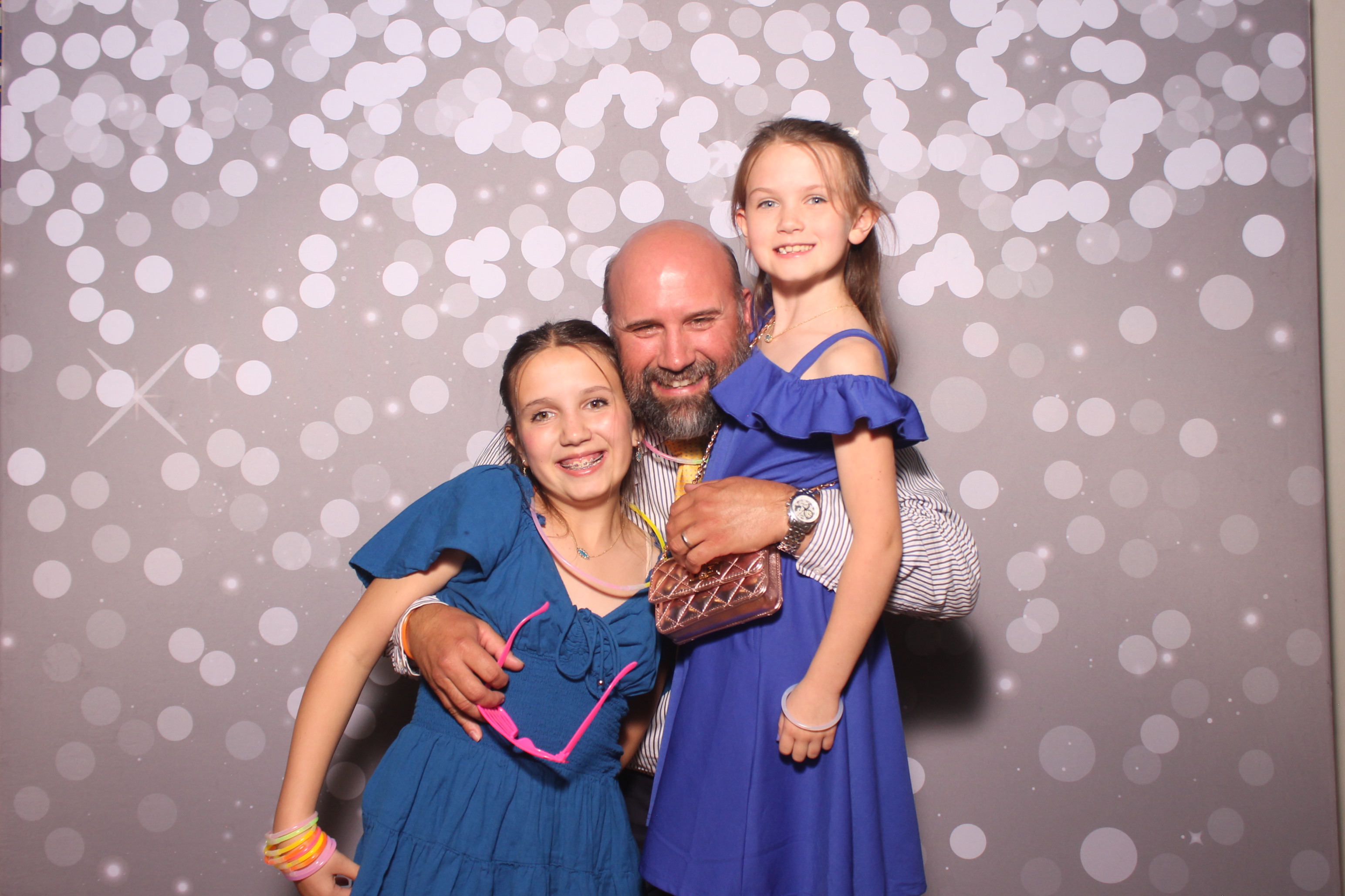 Mariemount Father Daughter Dance | View more photos from the event at gallery.photoboothcincy.com/u/PhotoBoothCincy/Mariemount-Father-Daughter-Dance-1